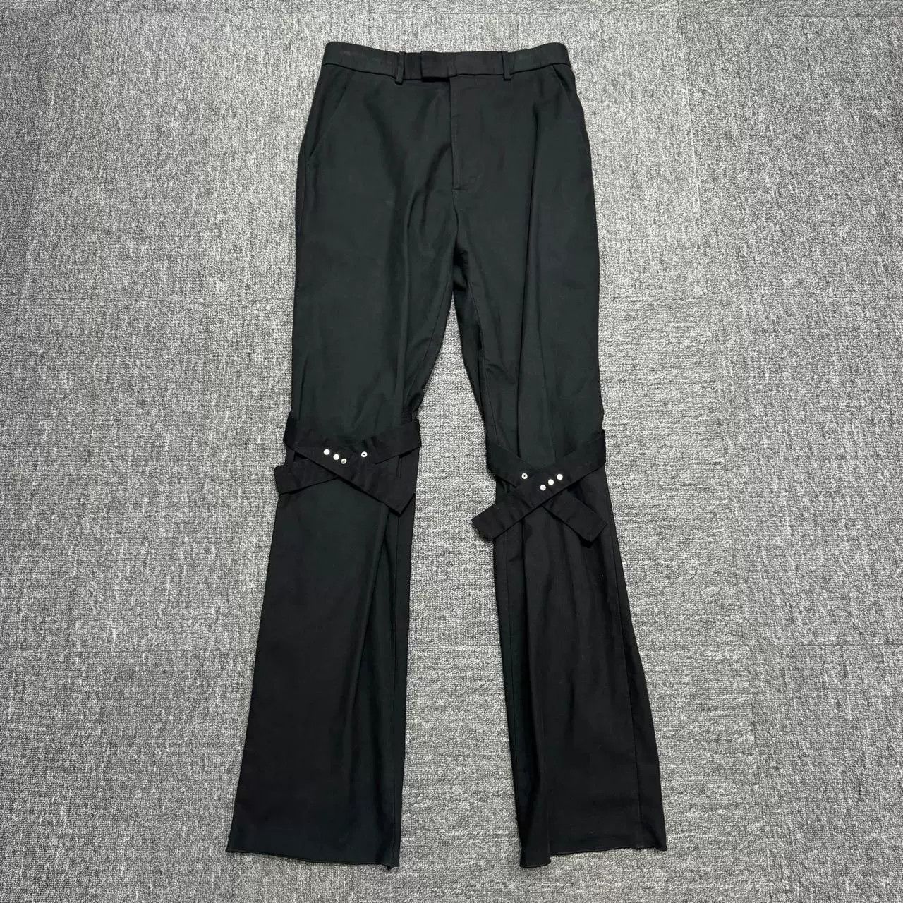 Bottega Veneta Bottega Veneta Strap Detail Casual Pants Size 46 Size US 30 / EU 46 - 2 Thumbnail