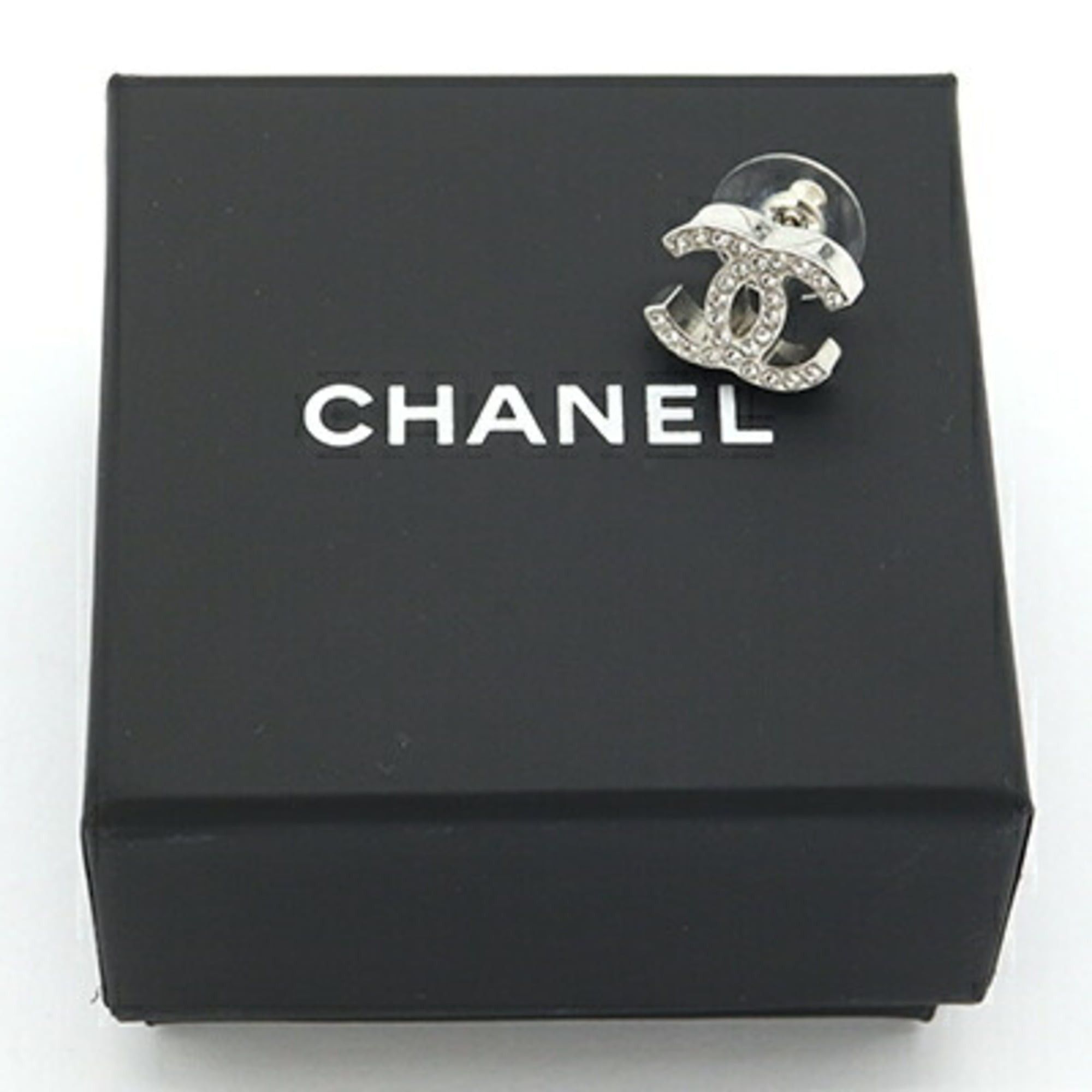 Chanel Chanel Single Earring, Coco Mark, ABE835, Silver Metal Strass, B25C, 2025 Model, Ear Stud Women's, CHANEL | High-Quality Accessory, Item Size ONE SIZE - 8 Thumbnail