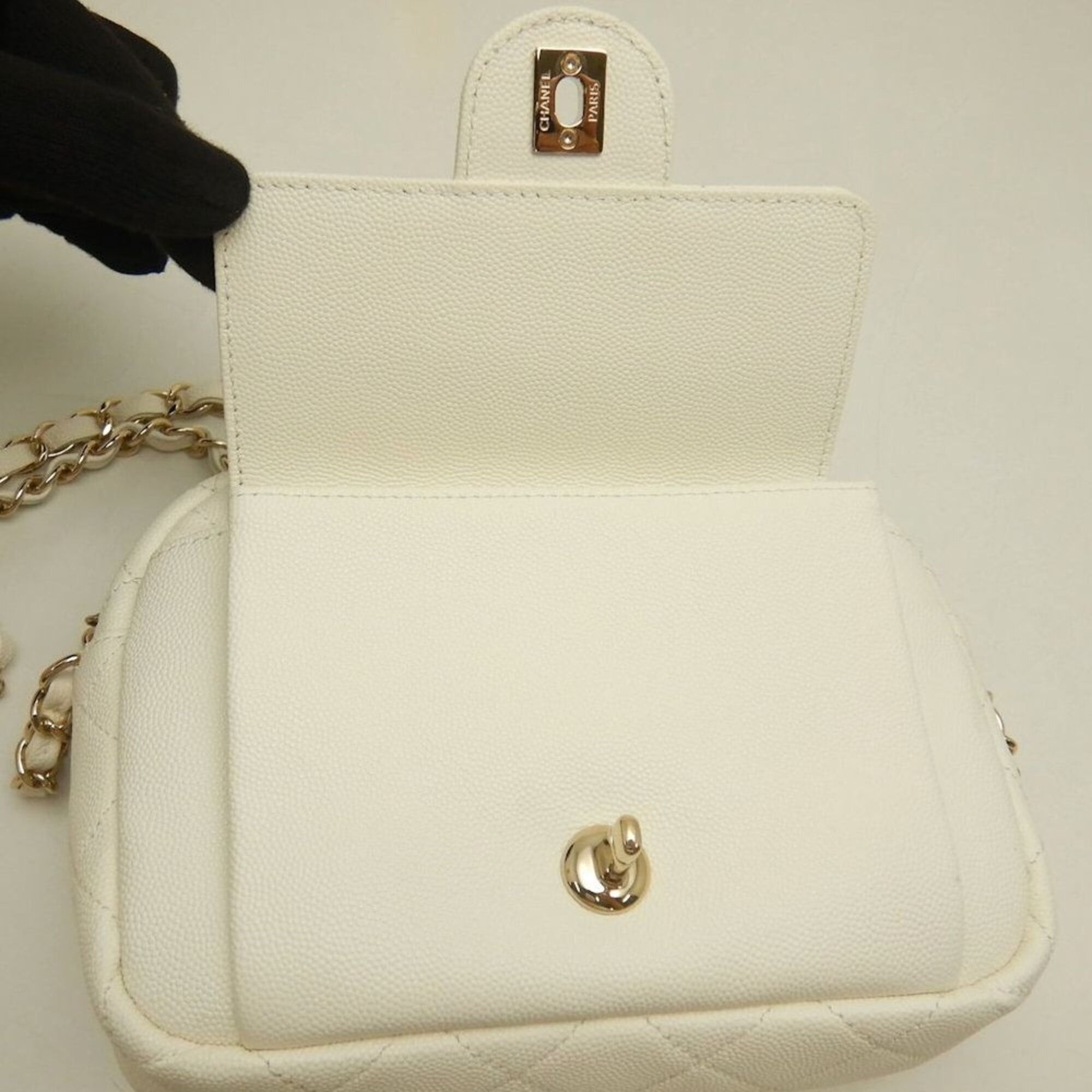Chanel CHANEL Matelassé Caviar Skin Shoulder Bag, White, Women's, 253826 Size ONE SIZE - 4 Thumbnail