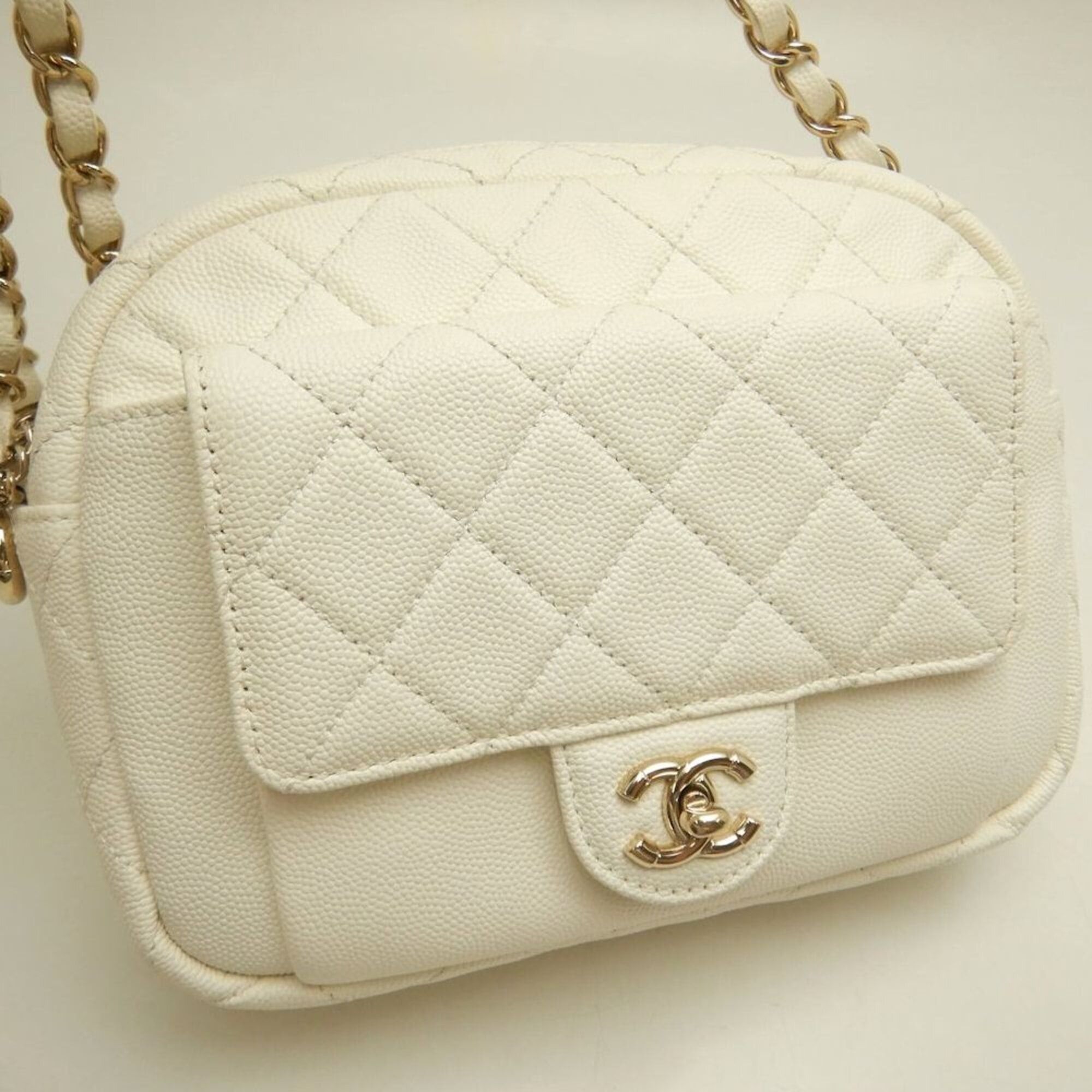 Chanel CHANEL Matelassé Caviar Skin Shoulder Bag, White, Women's, 253826 Size ONE SIZE - 9 Thumbnail