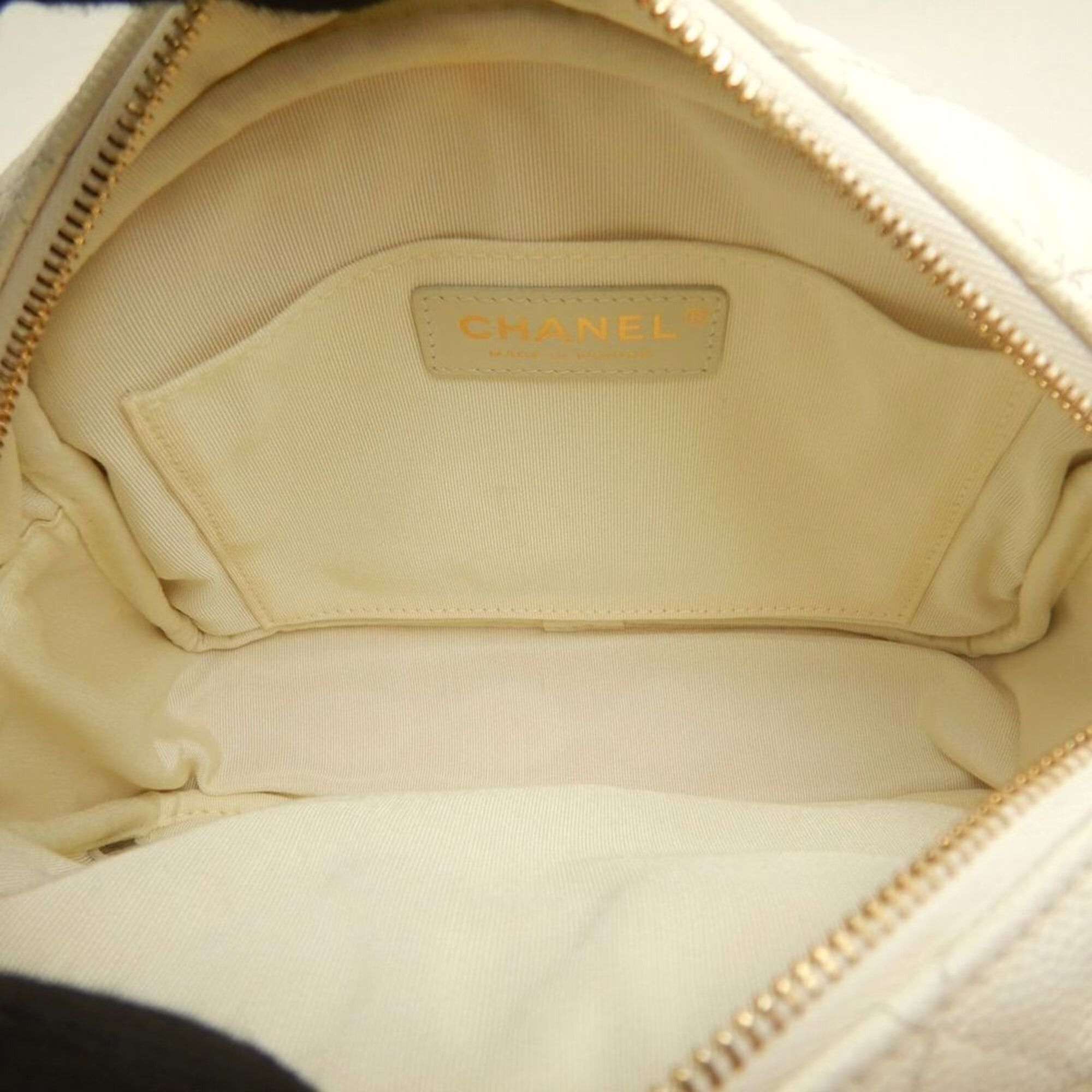 Chanel CHANEL Matelassé Caviar Skin Shoulder Bag, White, Women's, 253826 Size ONE SIZE - 5 Thumbnail