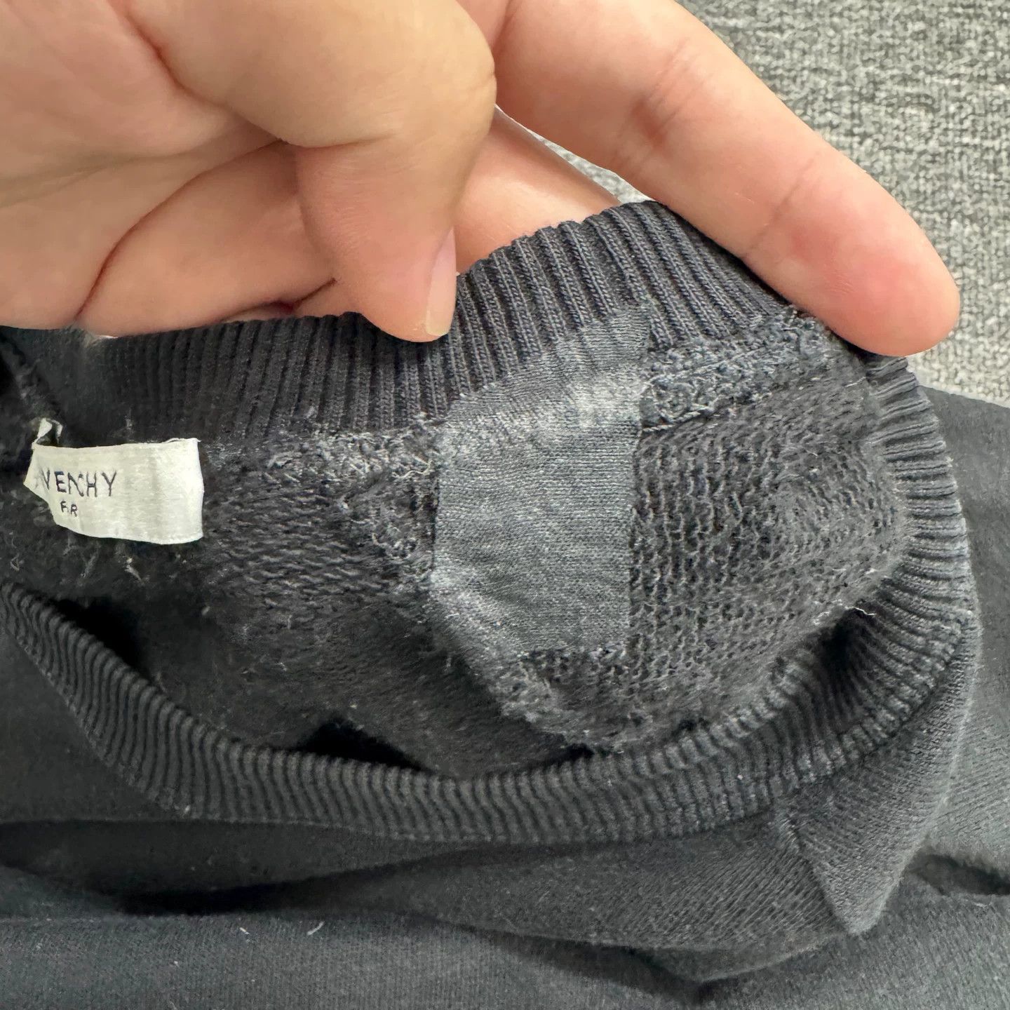 Givenchy Givenchy Distressed Logo Sweatshirt Size XL Size US XL / EU 56 / 4 - 4 Thumbnail