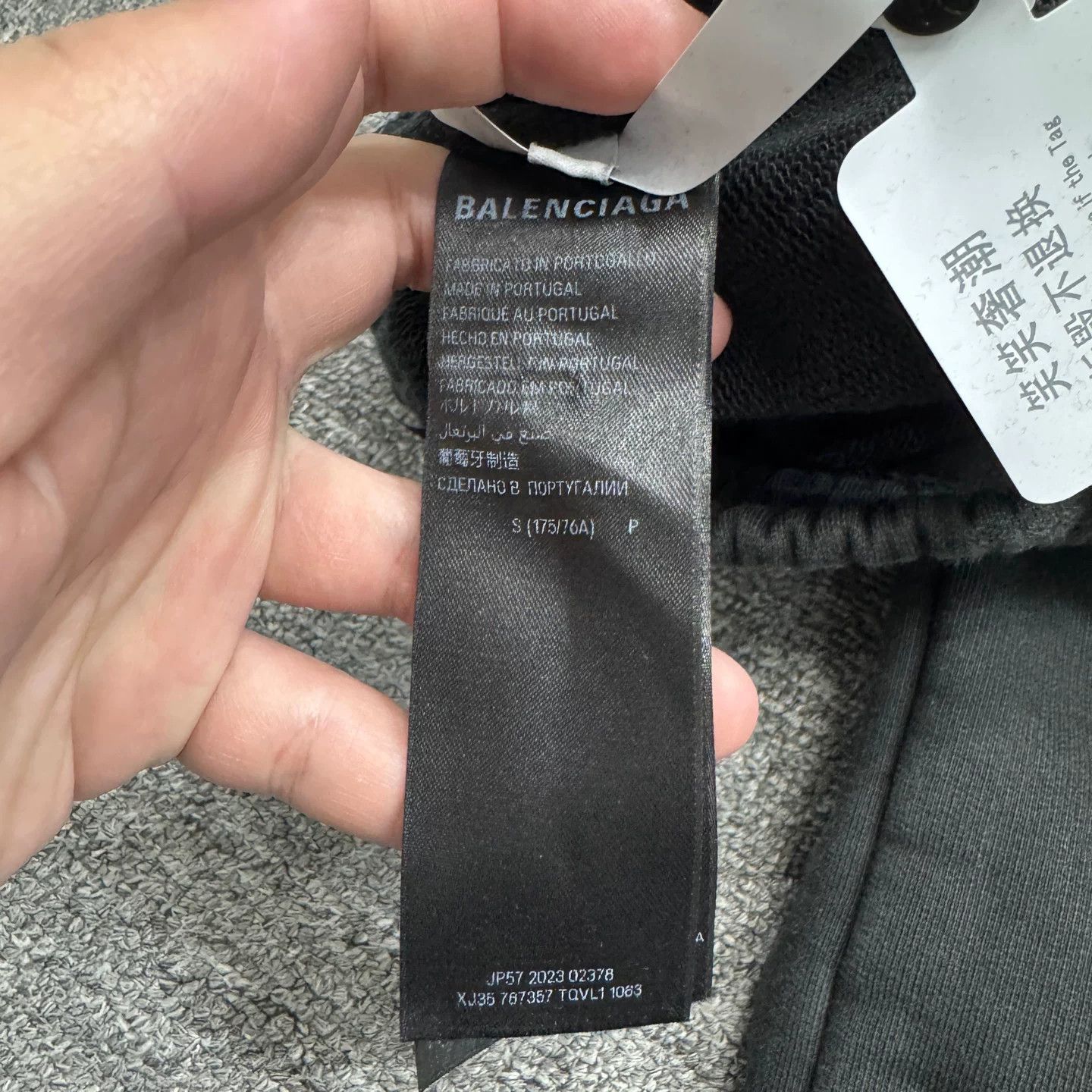 Balenciaga Balenciaga Distressed Sweatpants Size S Size US 30 / EU 46 - 5 Thumbnail