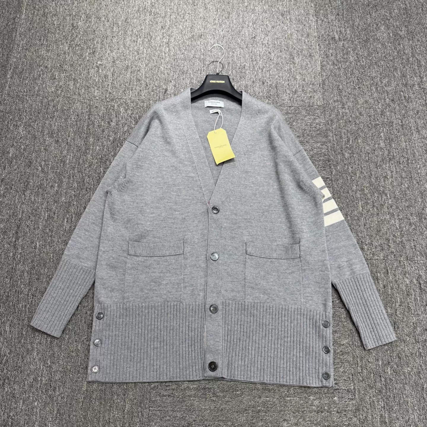 Thom Browne Thom Browne Four-Bar Cardigan Size 0 Size US XS / EU 42 / 0 - 2 Thumbnail