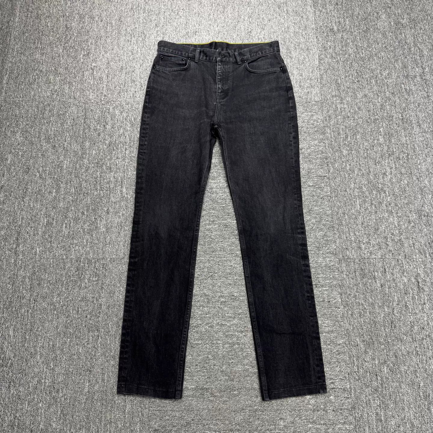 Louis Vuitton Louis Vuitton Leather Patch Denim Jeans Size 30 Size US 30 / EU 46 - 2 Thumbnail