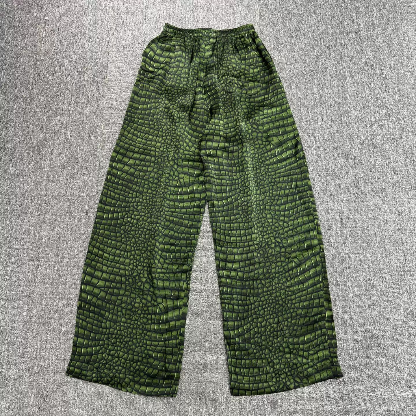 Balenciaga Balenciaga Alligator Print Trousers Size F34 Size 25" / US 0 / IT 36 - 6 Thumbnail