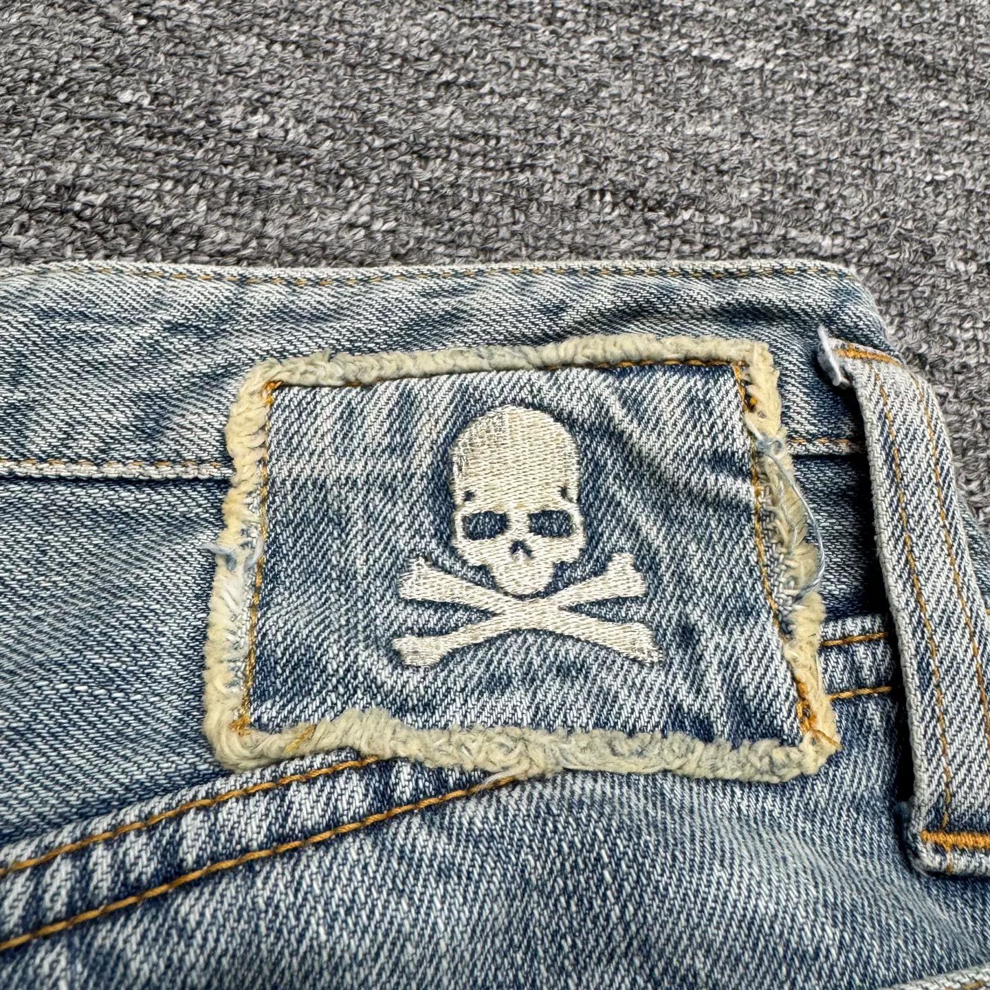 Mastermind Japan Mastermind Japan Skull Distressed Denim Size 0 Size US 30 / EU 46 - 6 Thumbnail