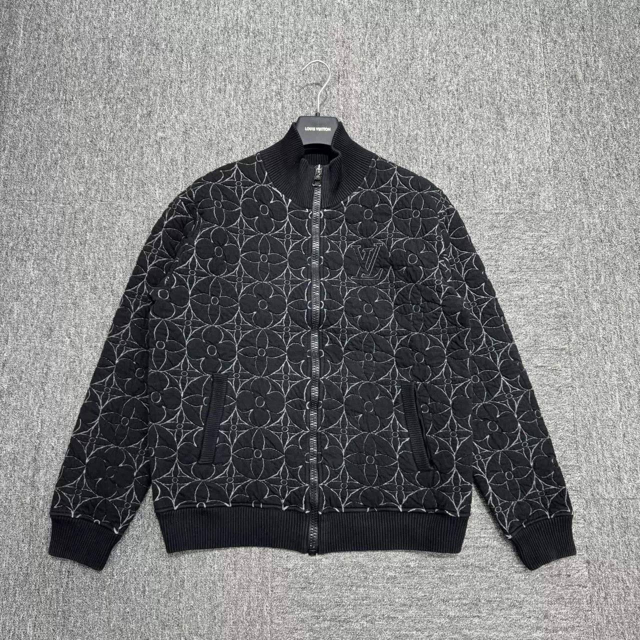 Louis Vuitton Louis Vuitton Monogram Quilted Bomber Jacket Size XXL Size US XXL / EU 58 / 5 - 2 Thumbnail