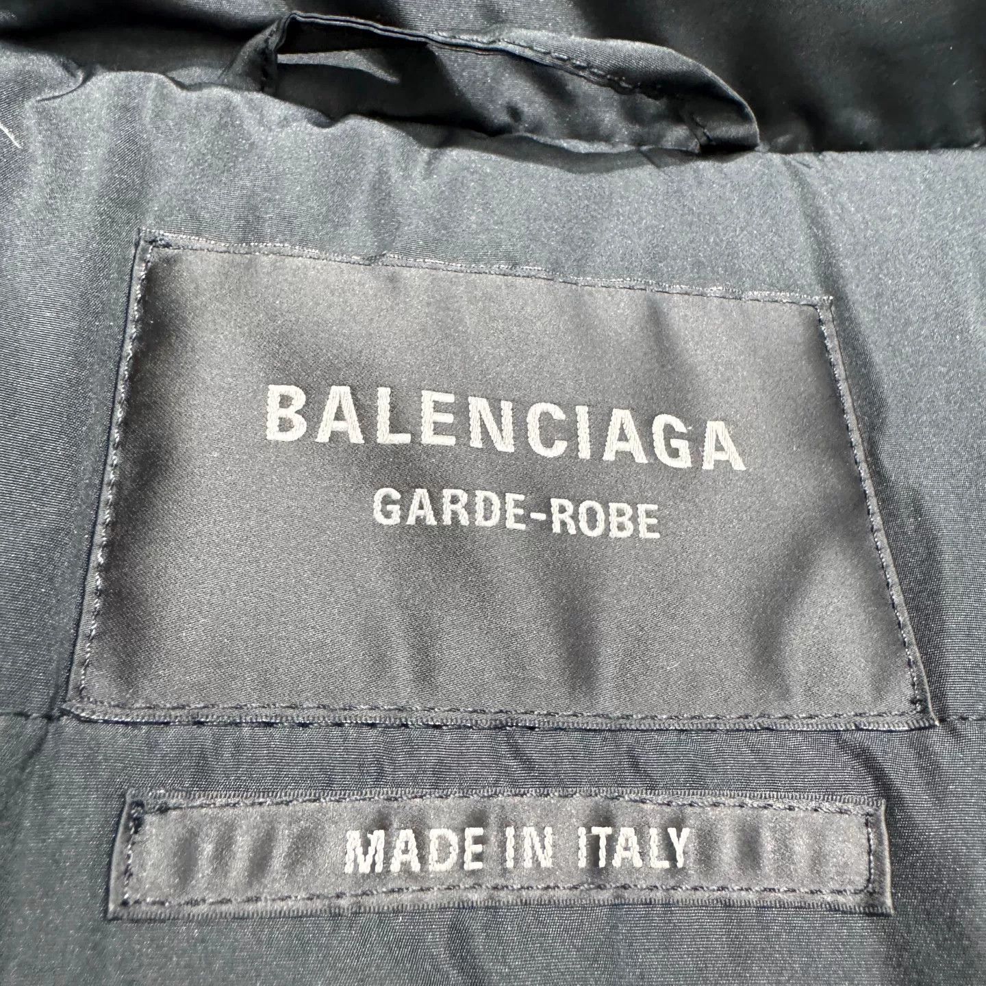 Balenciaga Balenciaga Garde-Robe Puffer Jacket Size M Size US M / EU 48-50 / 2 - 3 Thumbnail