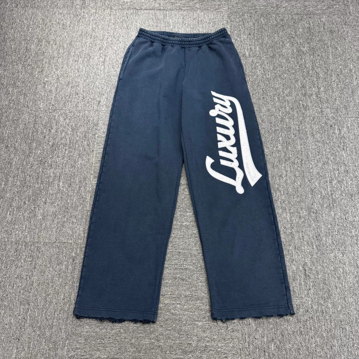 Balenciaga Balenciaga Luxury Embroidery Sweatpants Size S Size US 30 / EU 46 - 2 Thumbnail