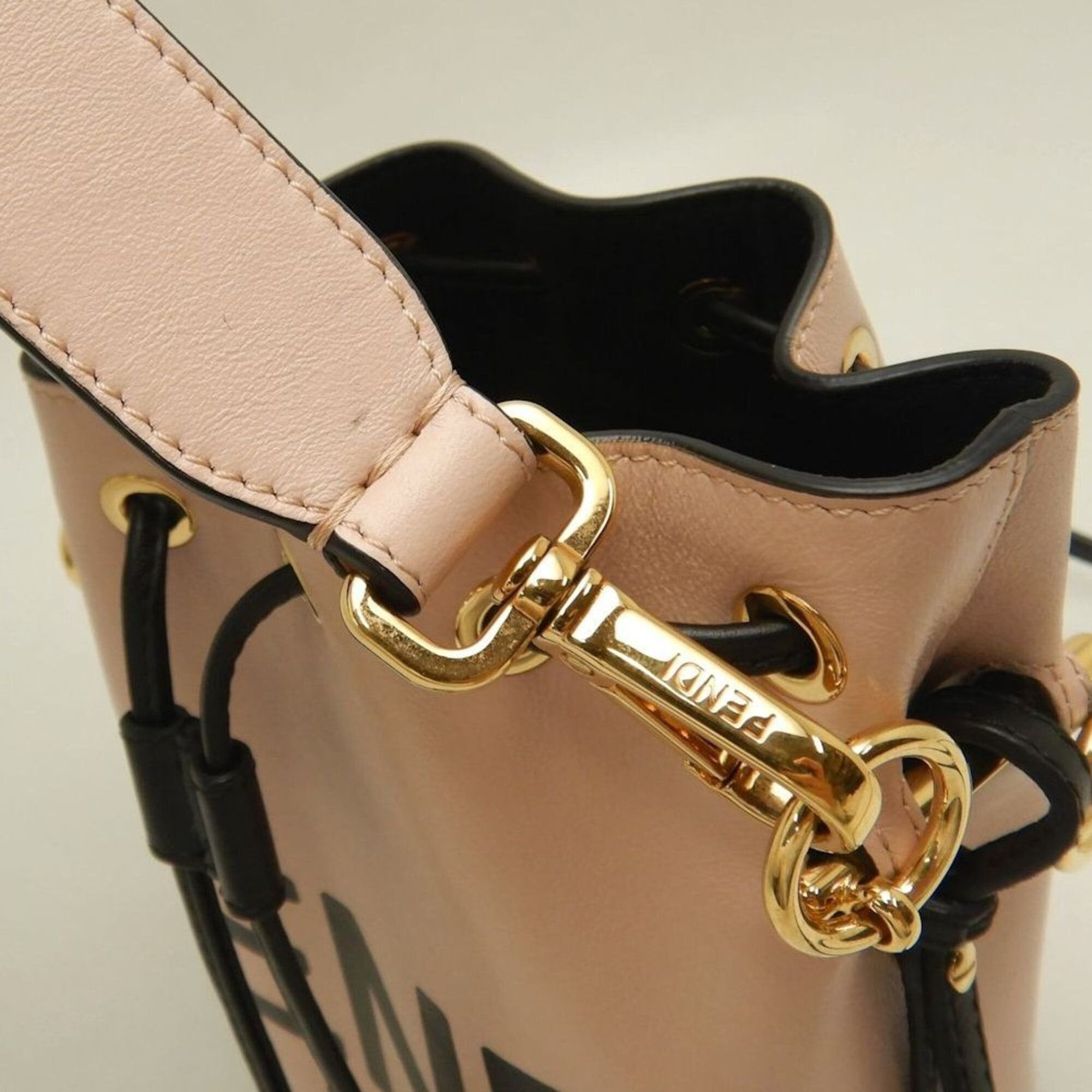Fendi FENDI Montresor 8BS010 Shoulder Bag, Leather, Pink/Black, Women's, 253814 Size ONE SIZE - 10 Thumbnail
