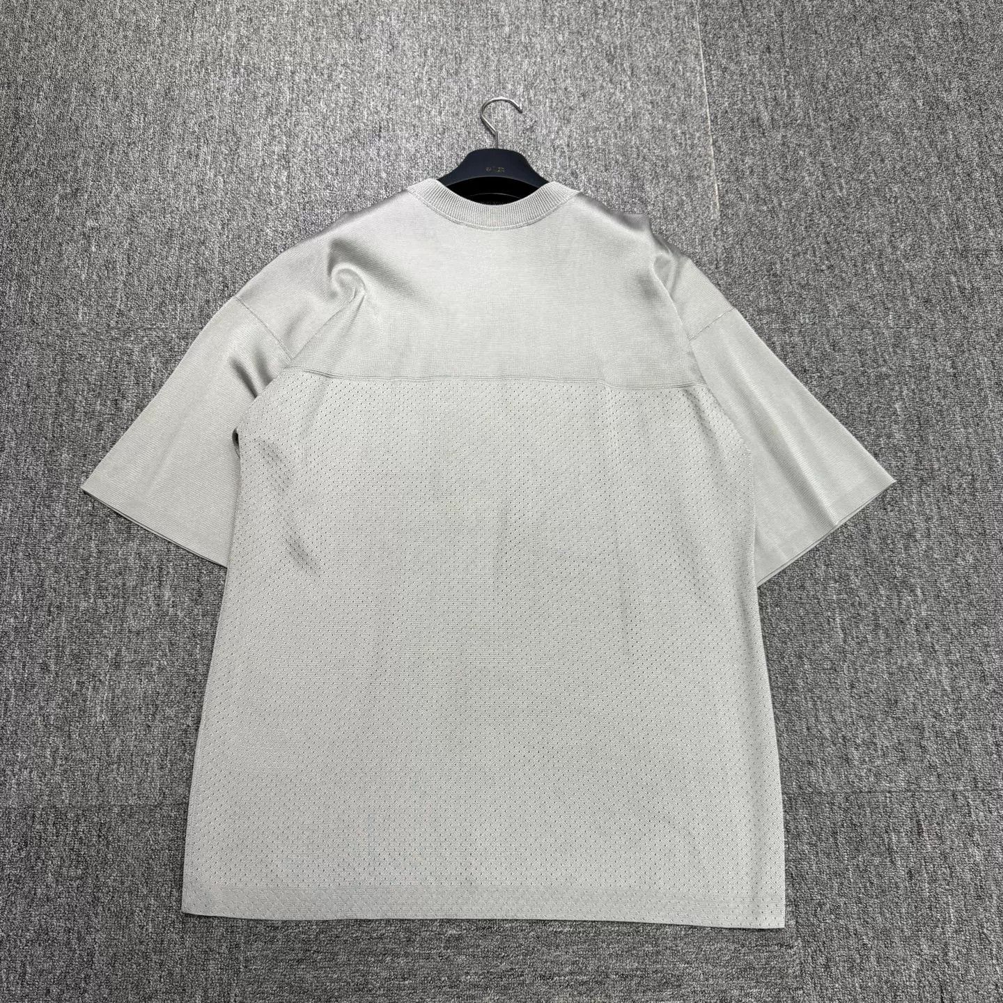 Louis Vuitton Louis Vuitton Snake Skin Logo T-Shirt Size M Size US M / EU 48-50 / 2 - 6 Thumbnail