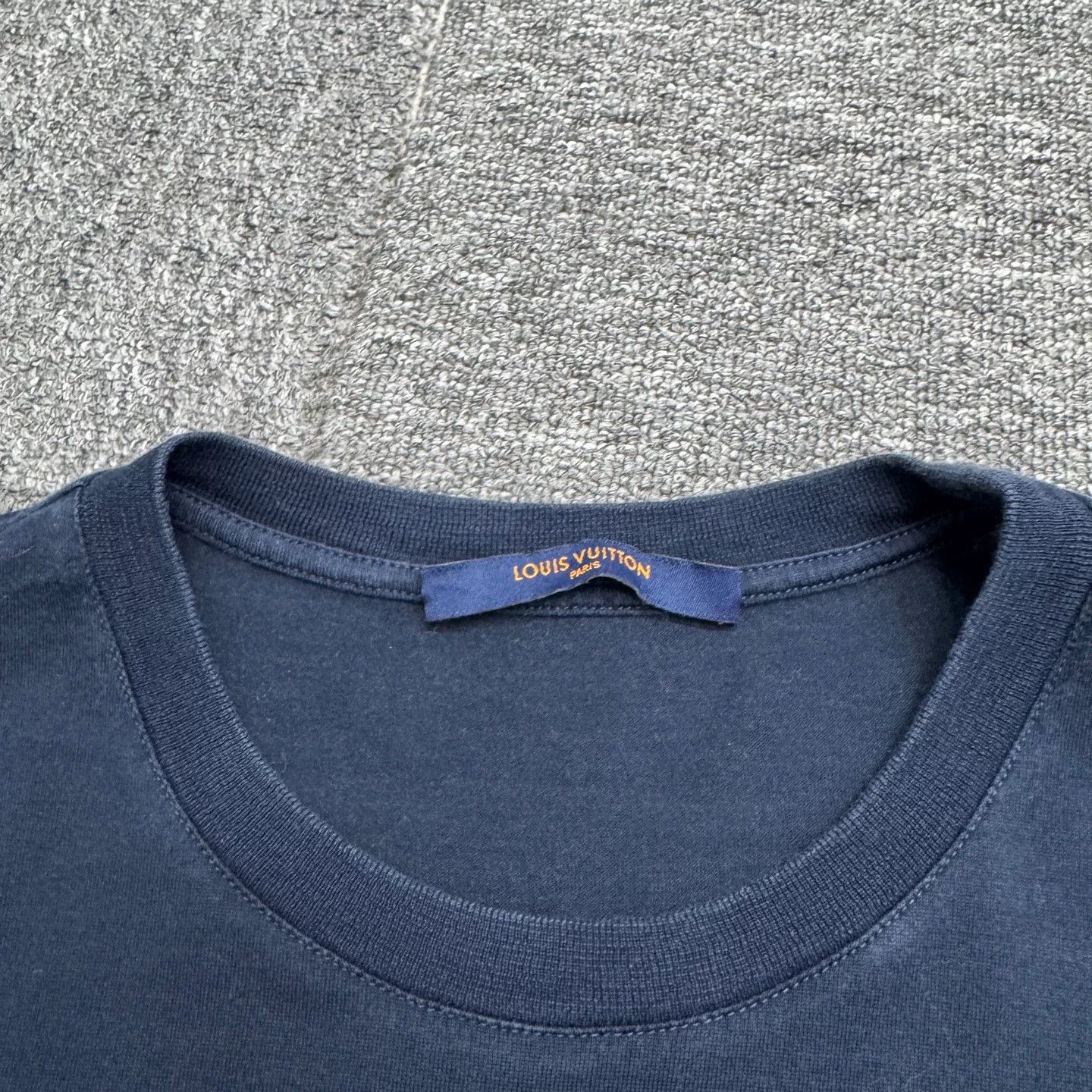 Louis Vuitton Louis Vuitton Embroidered Logo T-Shirt Size XS Size US XS / EU 42 / 0 - 4 Thumbnail