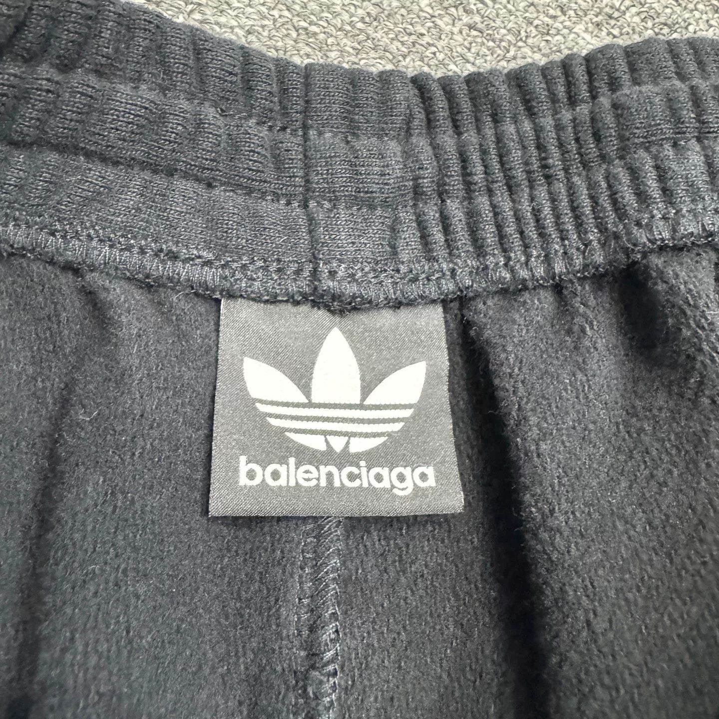 Balenciaga Balenciaga x Adidas Logo Sweatpants Size M Size US 32 / EU 48 - 3 Thumbnail