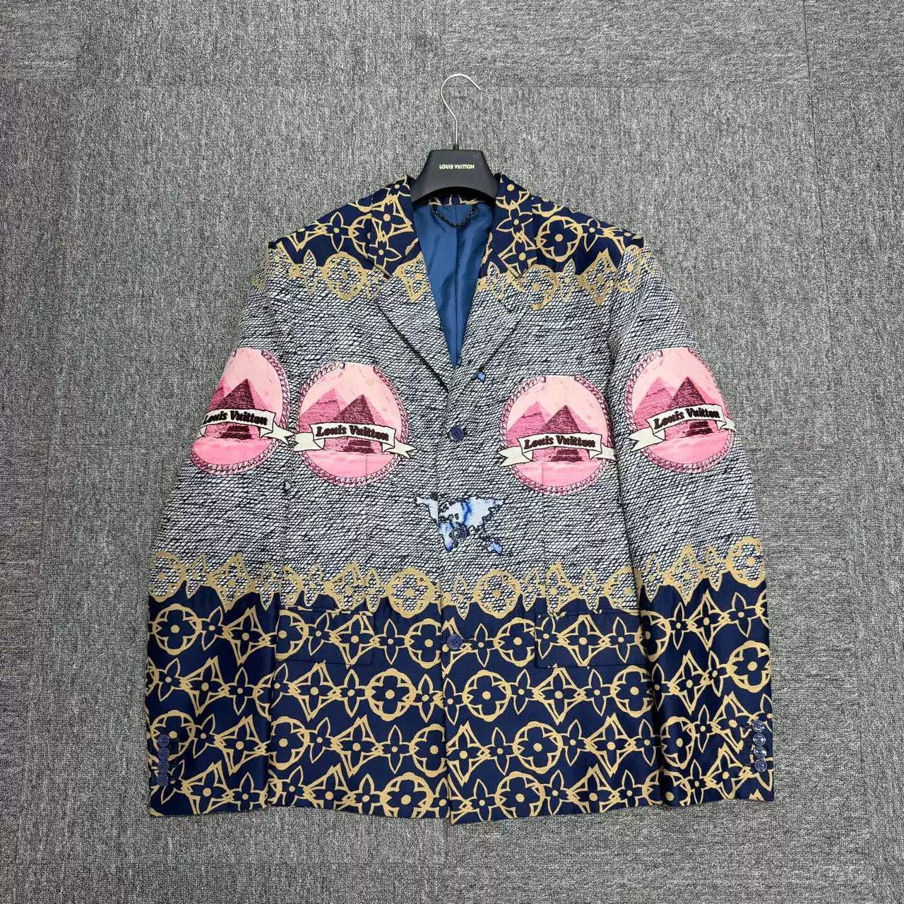 Louis Vuitton Louis Vuitton Pyramid Print Blazer Size 50 Size 40R - 2 Thumbnail