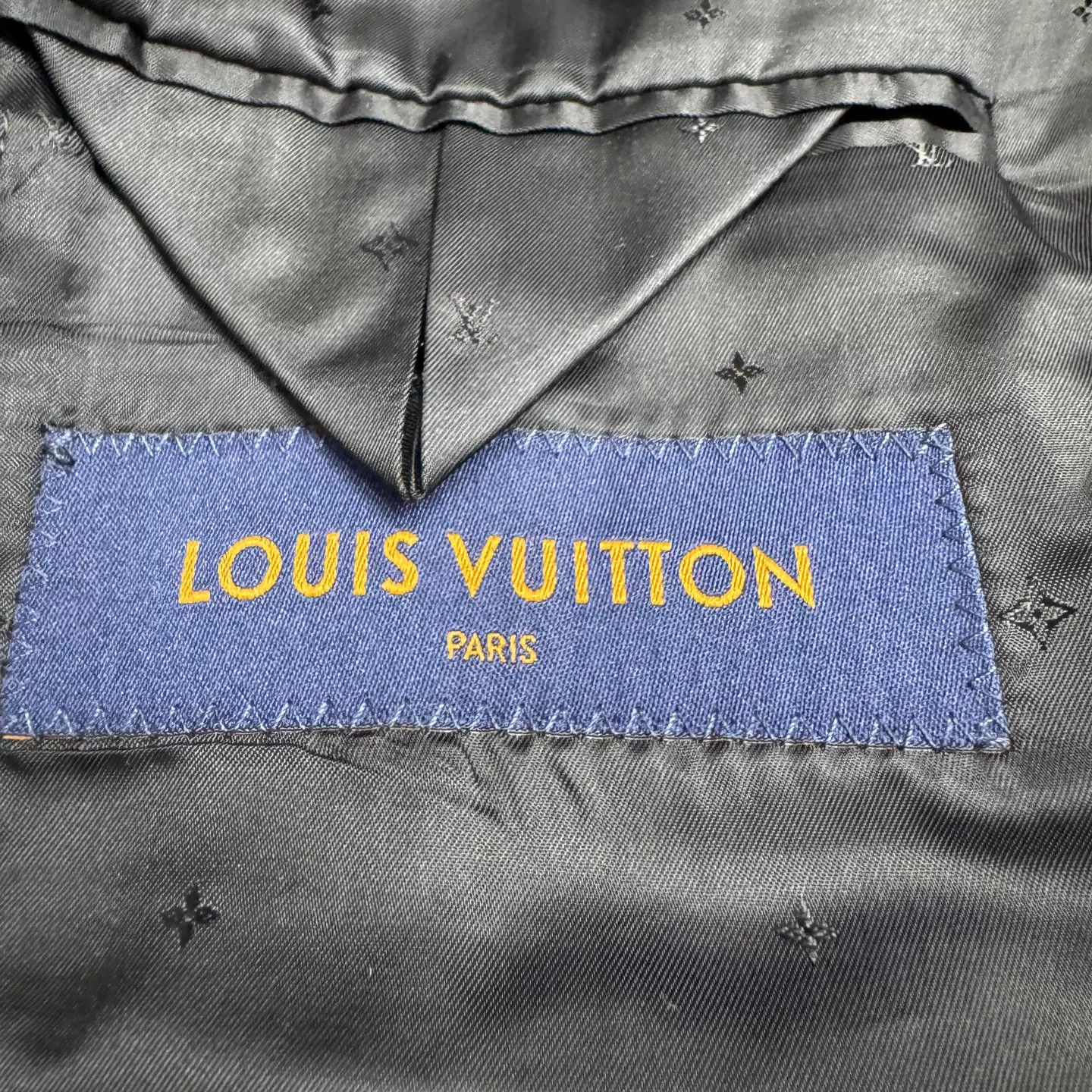 Louis Vuitton Louis Vuitton Houndstooth Pattern Coat Size 48 Size US M / EU 48-50 / 2 - 3 Thumbnail