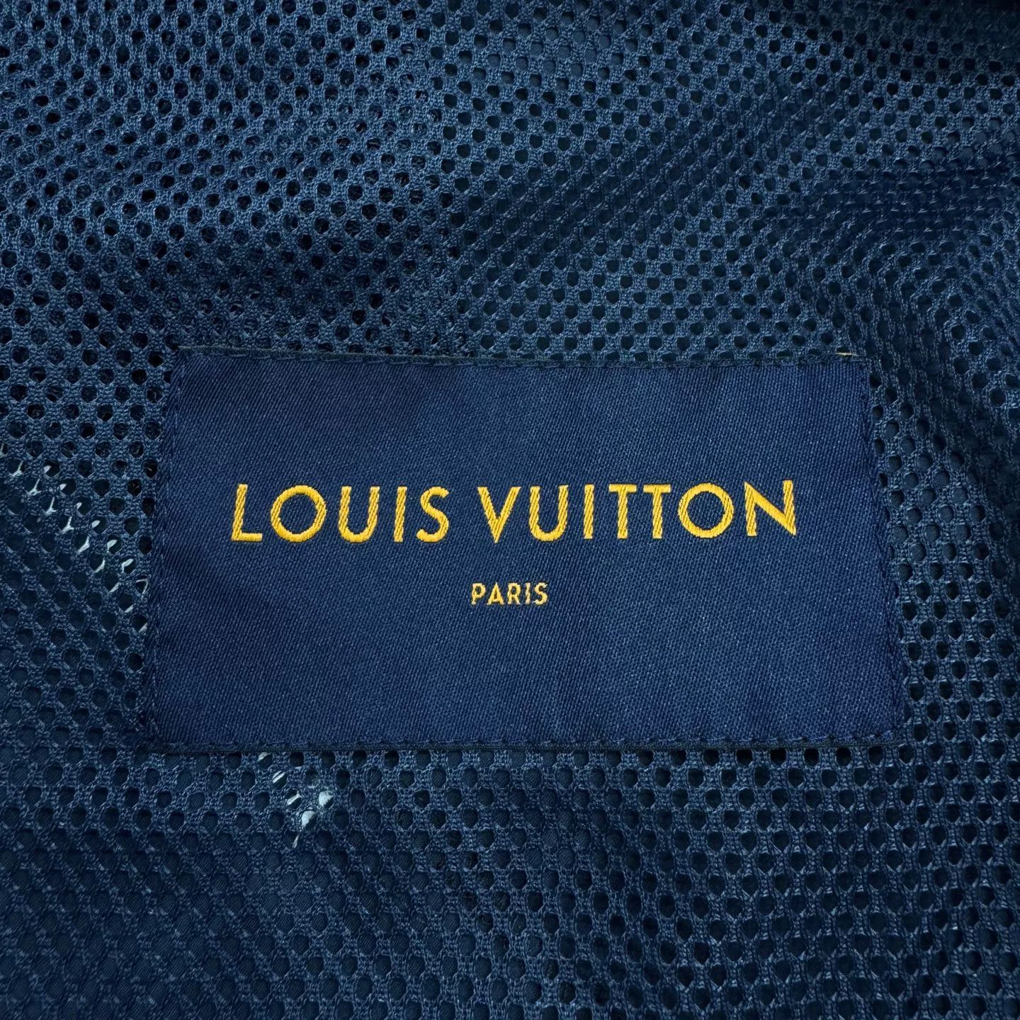 Louis Vuitton Louis Vuitton Graphic Print Windbreaker Size M Size US M / EU 48-50 / 2 - 3 Thumbnail