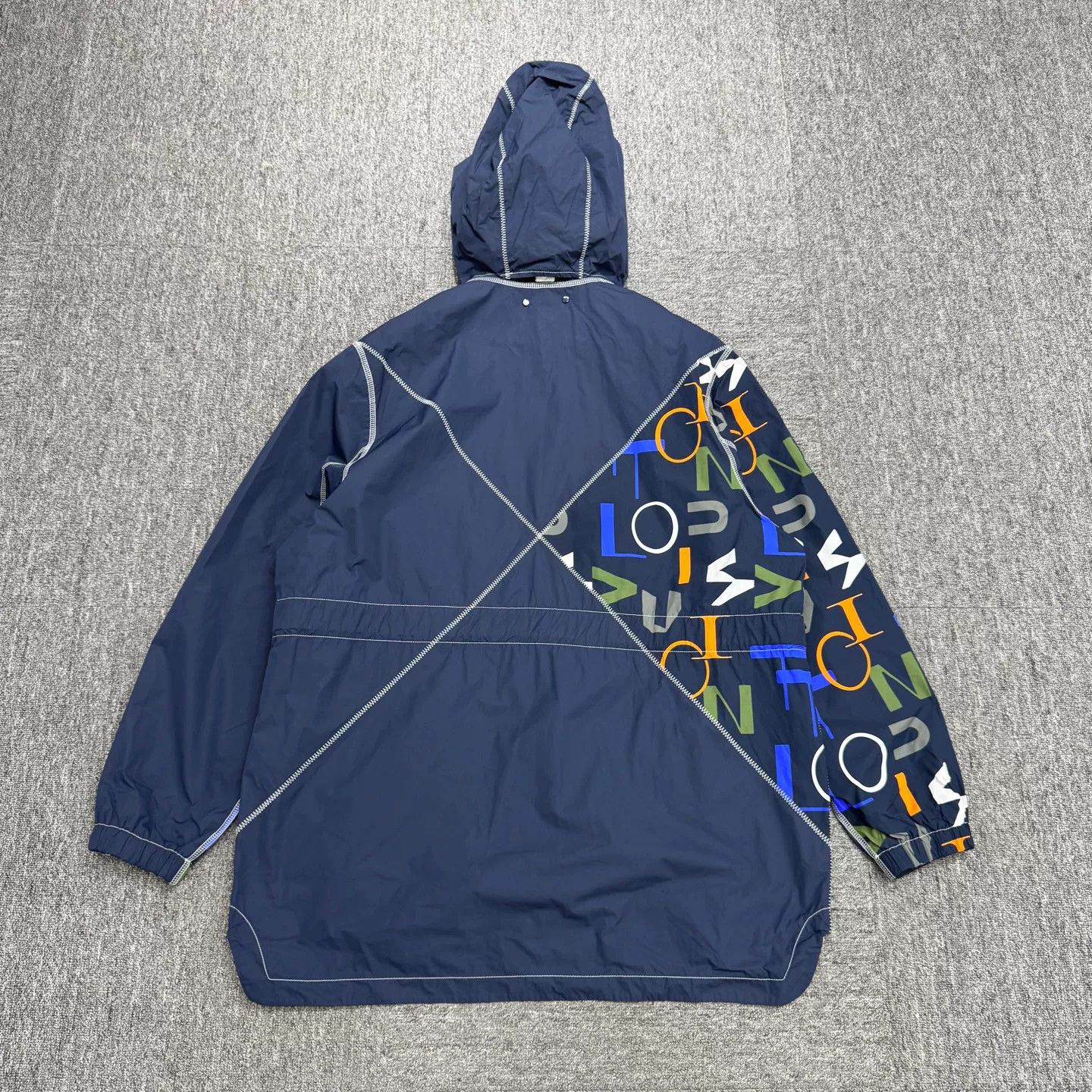 Louis Vuitton Louis Vuitton Graphic Print Windbreaker Size M Size US M / EU 48-50 / 2 - 6 Thumbnail