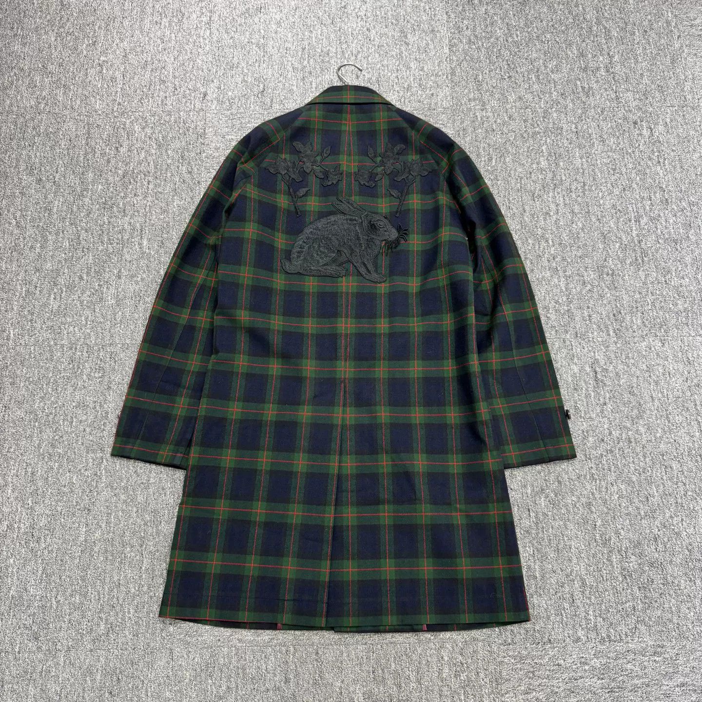 Gucci Gucci Rabbit Embroidery Plaid Coat Size 44 Size US S / EU 44-46 / 1 - 6 Thumbnail
