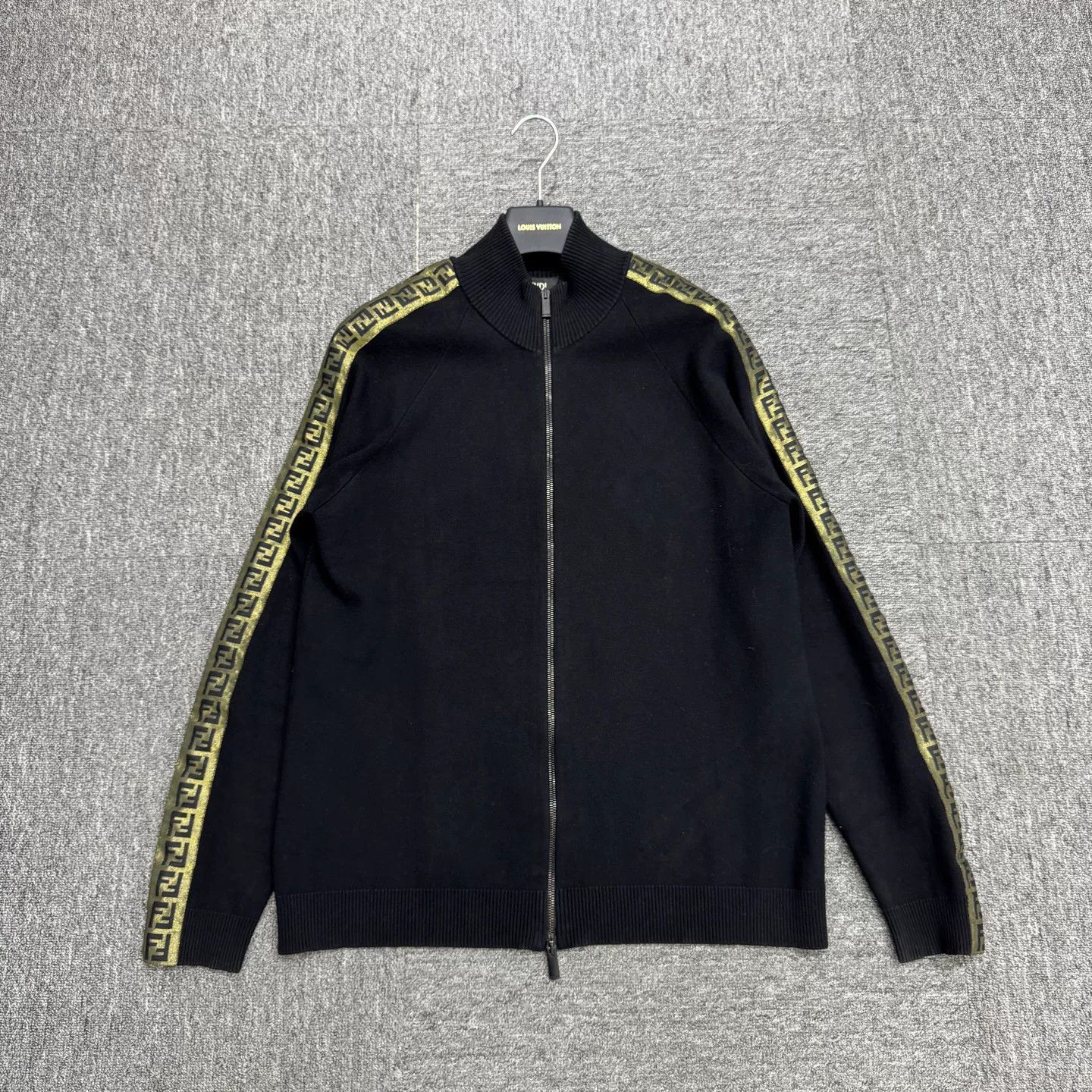 Fendi Fendi FF Logo Zip Up Knit Jacket Size M Size US M / EU 48-50 / 2 - 2 Thumbnail