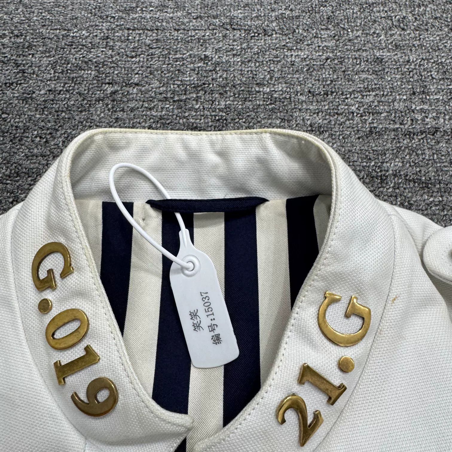 Gucci Gucci Embroidered Collar Light Jacket Size M Size US M / EU 48-50 / 2 - 3 Thumbnail