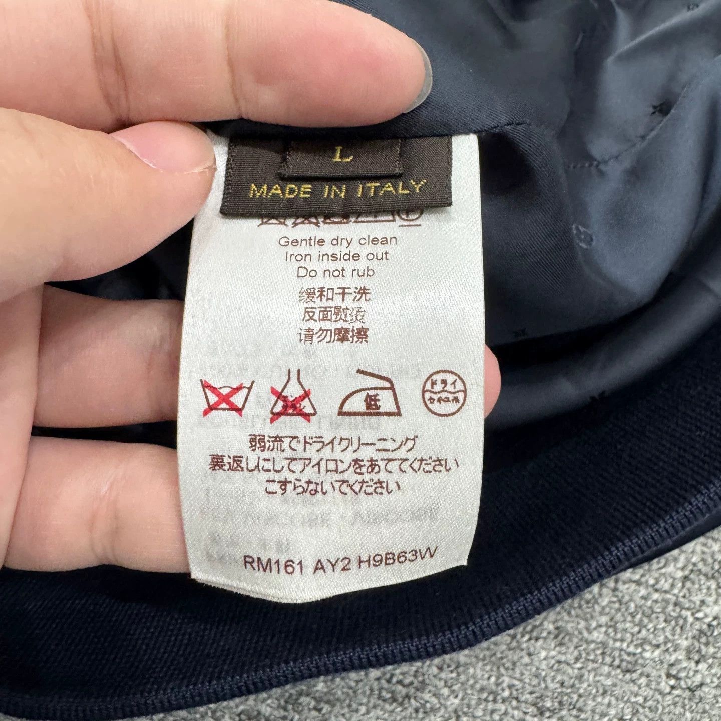 Louis Vuitton Louis Vuitton Crane Embroidery Bomber Jacket Size L Size US L / EU 52-54 / 3 - 4 Thumbnail