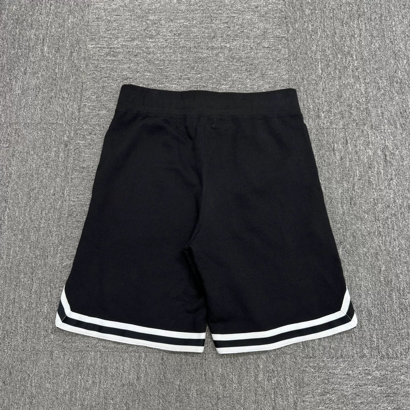 Bape A Bathing Ape Shark Print Shorts Size L Size US 34 / EU 50 - 6 Thumbnail