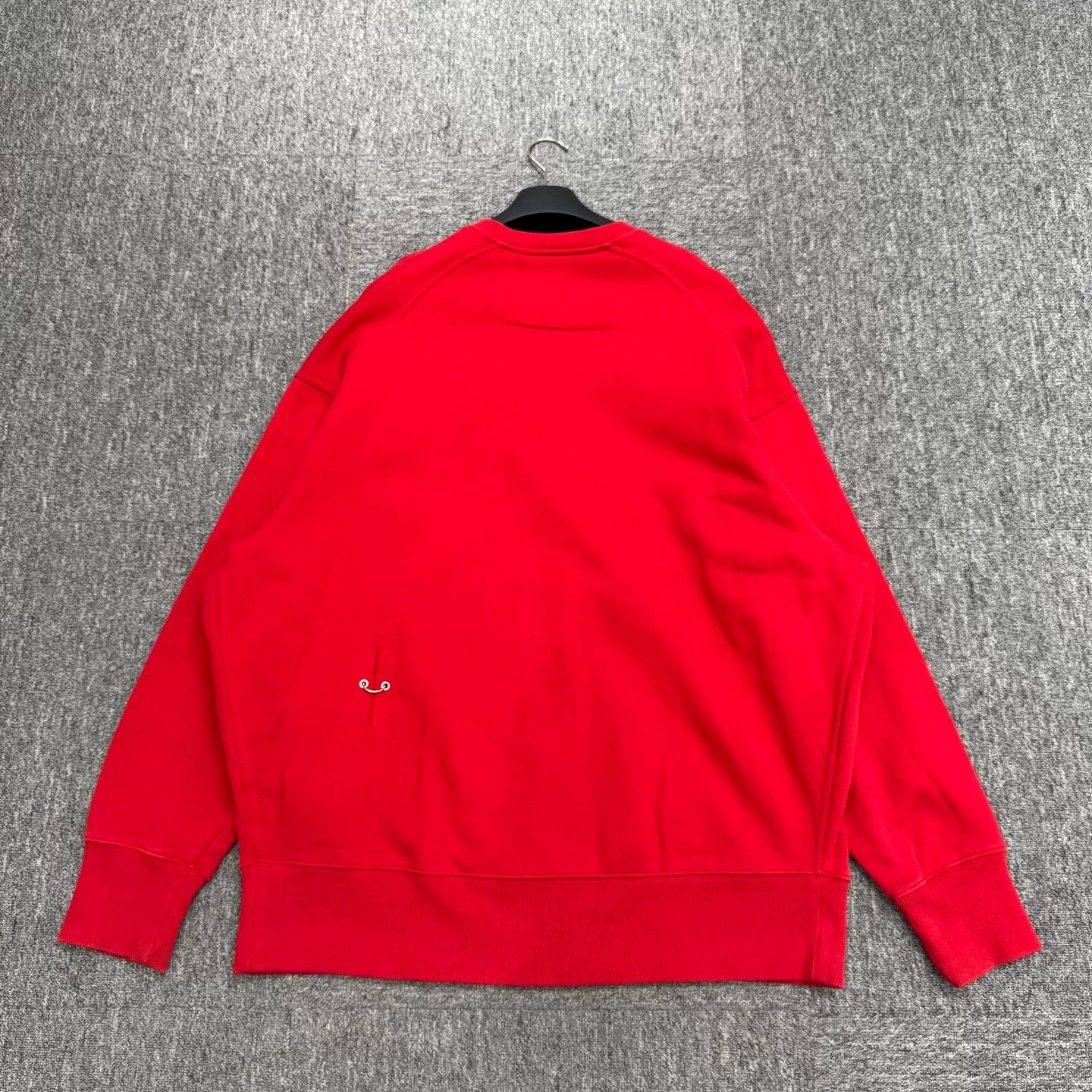 Givenchy Givenchy Metal Ring Sweatshirt Size L Size US L / EU 52-54 / 3 - 7 Thumbnail
