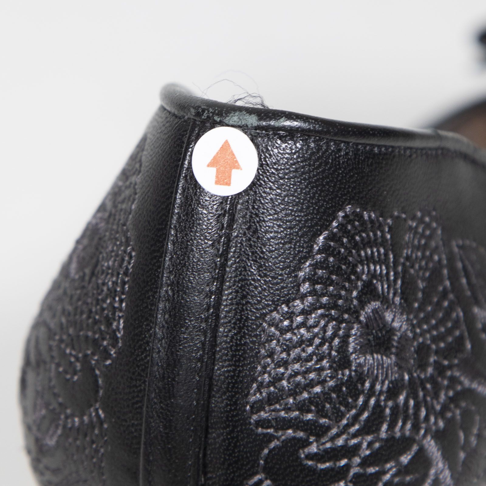Salvatore Ferragamo Black Leather Cut Out Bow Heels Size US 9 / IT 39 - 10 Thumbnail