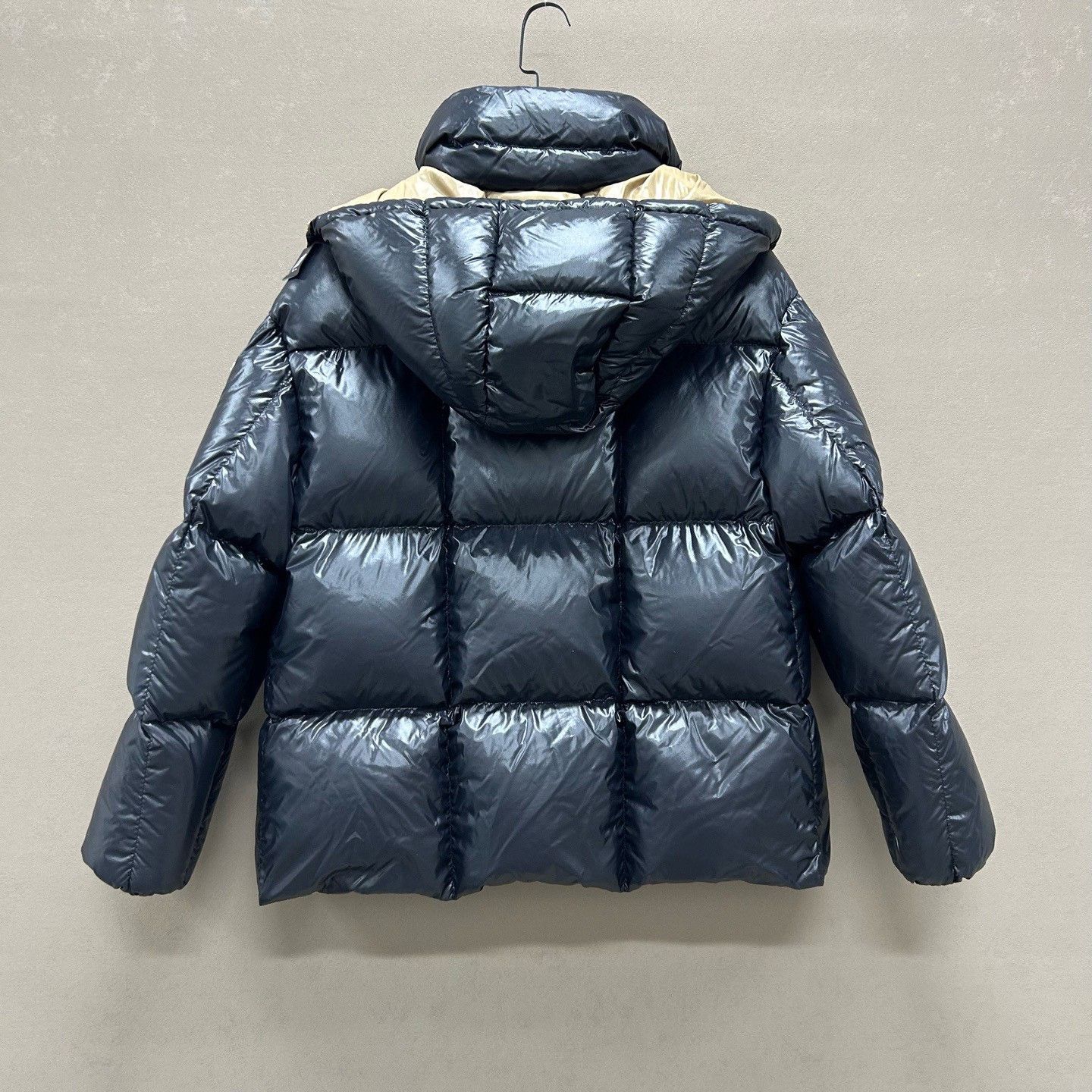 Moncler Moncler Shiny Hooded Puffer Jacket Size M Size US M / EU 48-50 / 2 - 3 Thumbnail