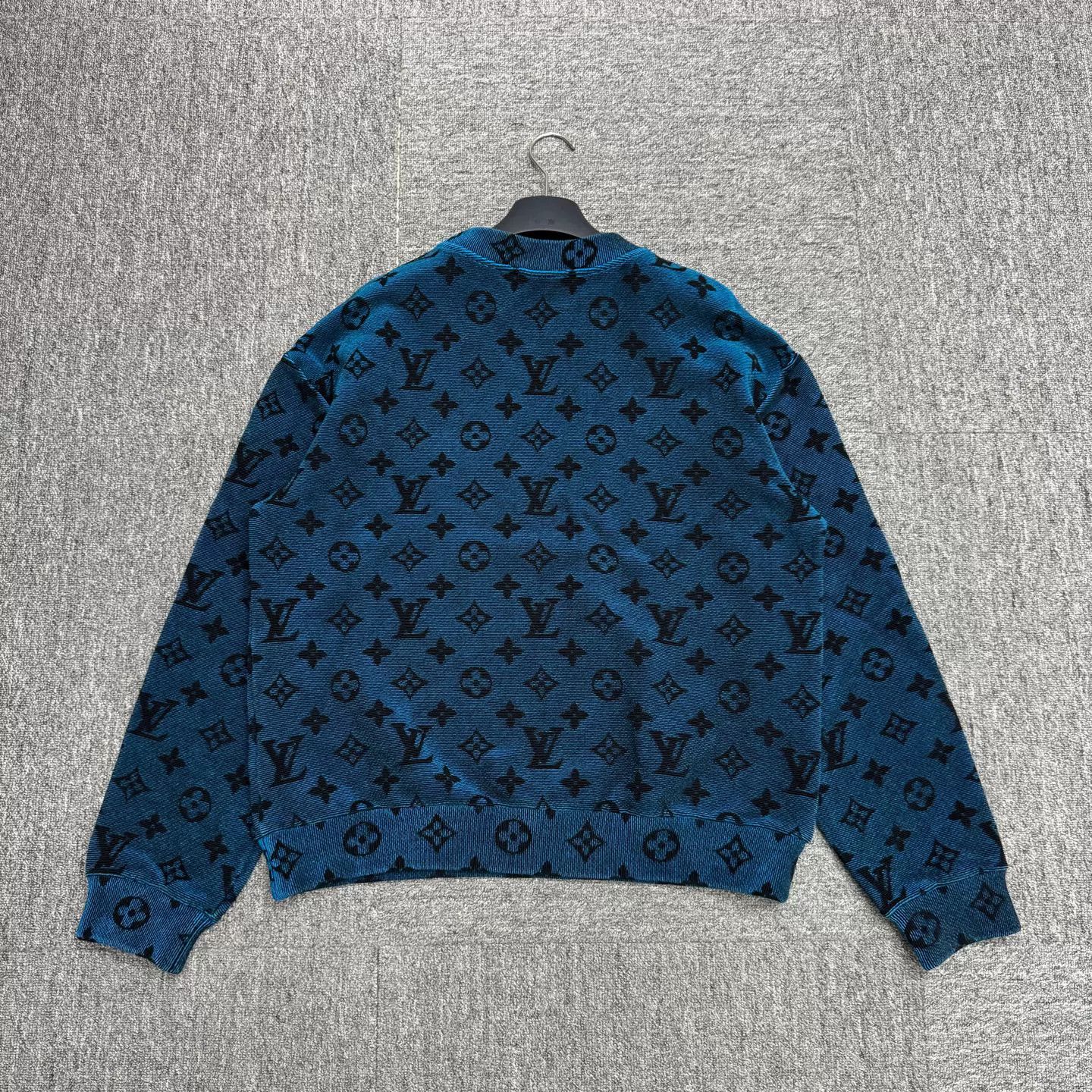 Louis Vuitton Louis Vuitton Monogram Sweater Size XL Size US XL / EU 56 / 4 - 6 Thumbnail