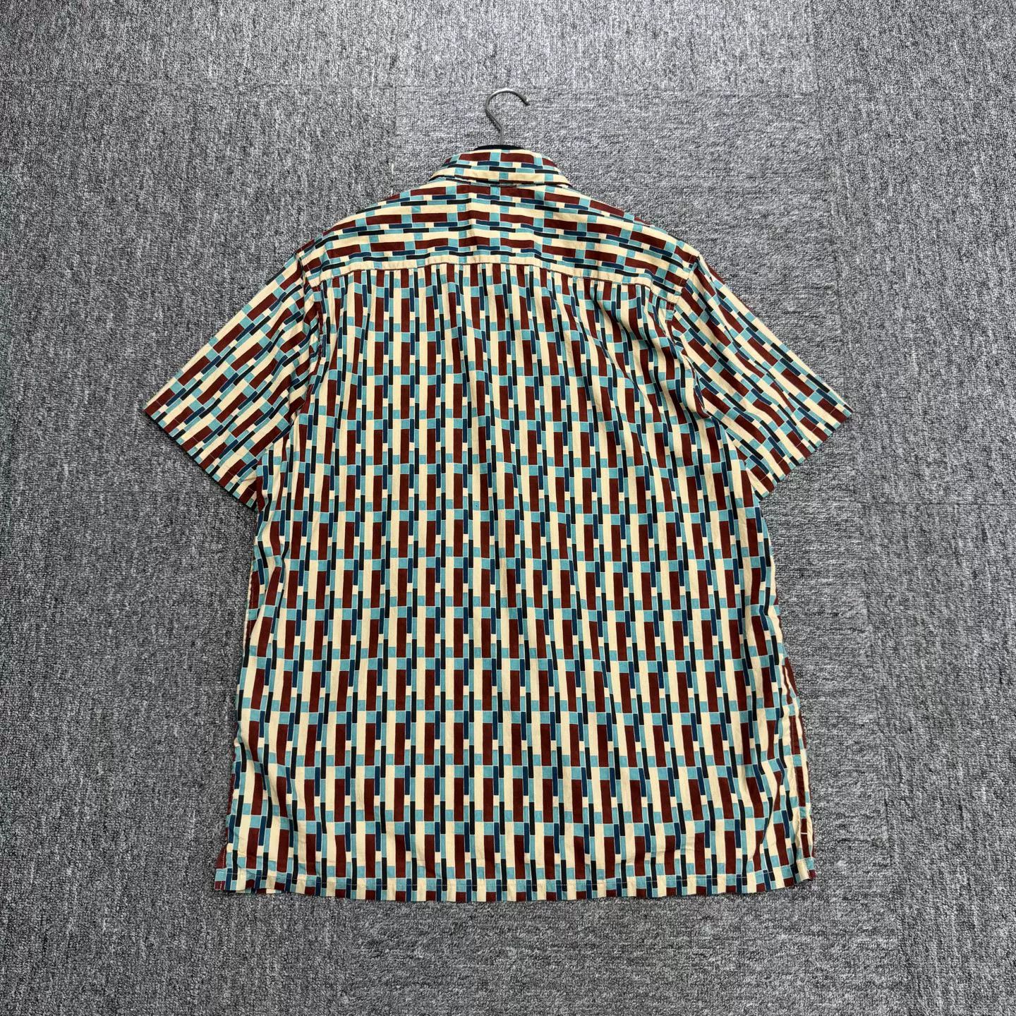 Prada Prada Geometric Print Shirt Size L Size US L / EU 52-54 / 3 - 6 Thumbnail