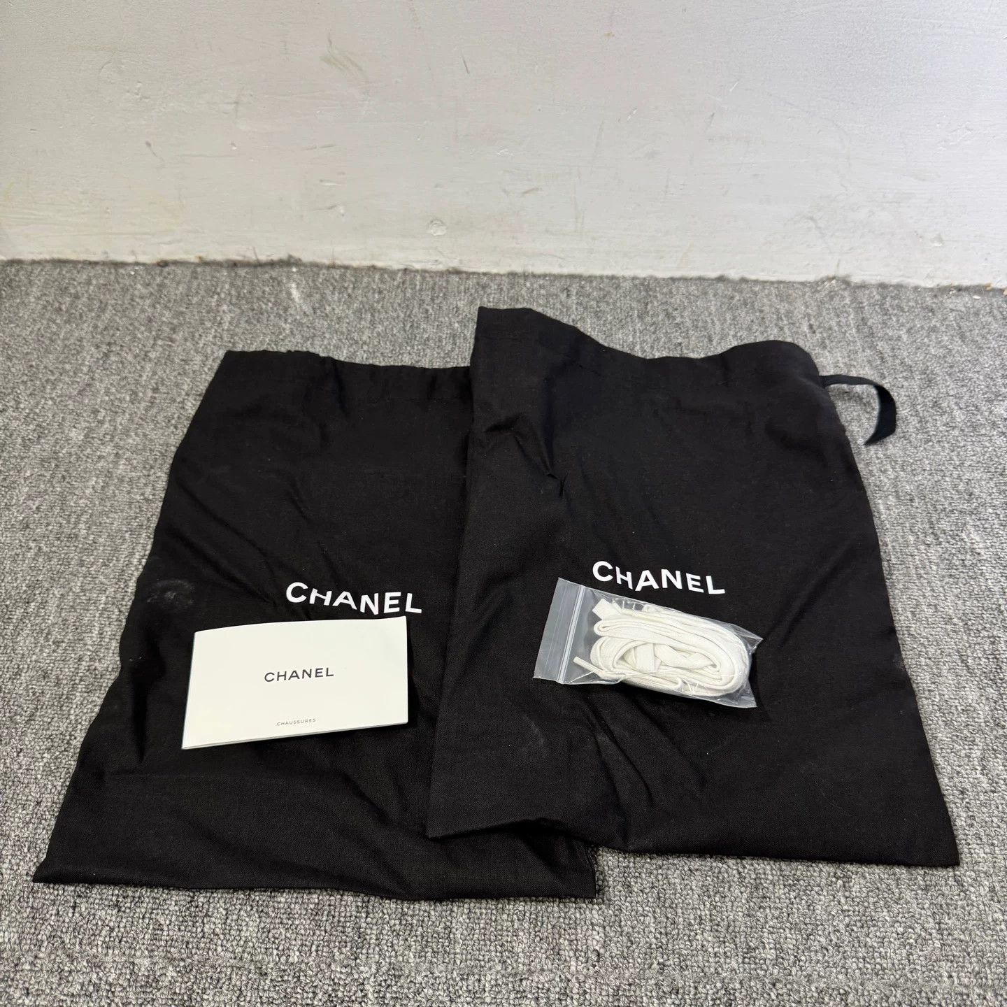 Chanel Chanel Navy Canvas Low-Top Sneakers Size 11 Size US 11 / EU 44 - 7 Thumbnail