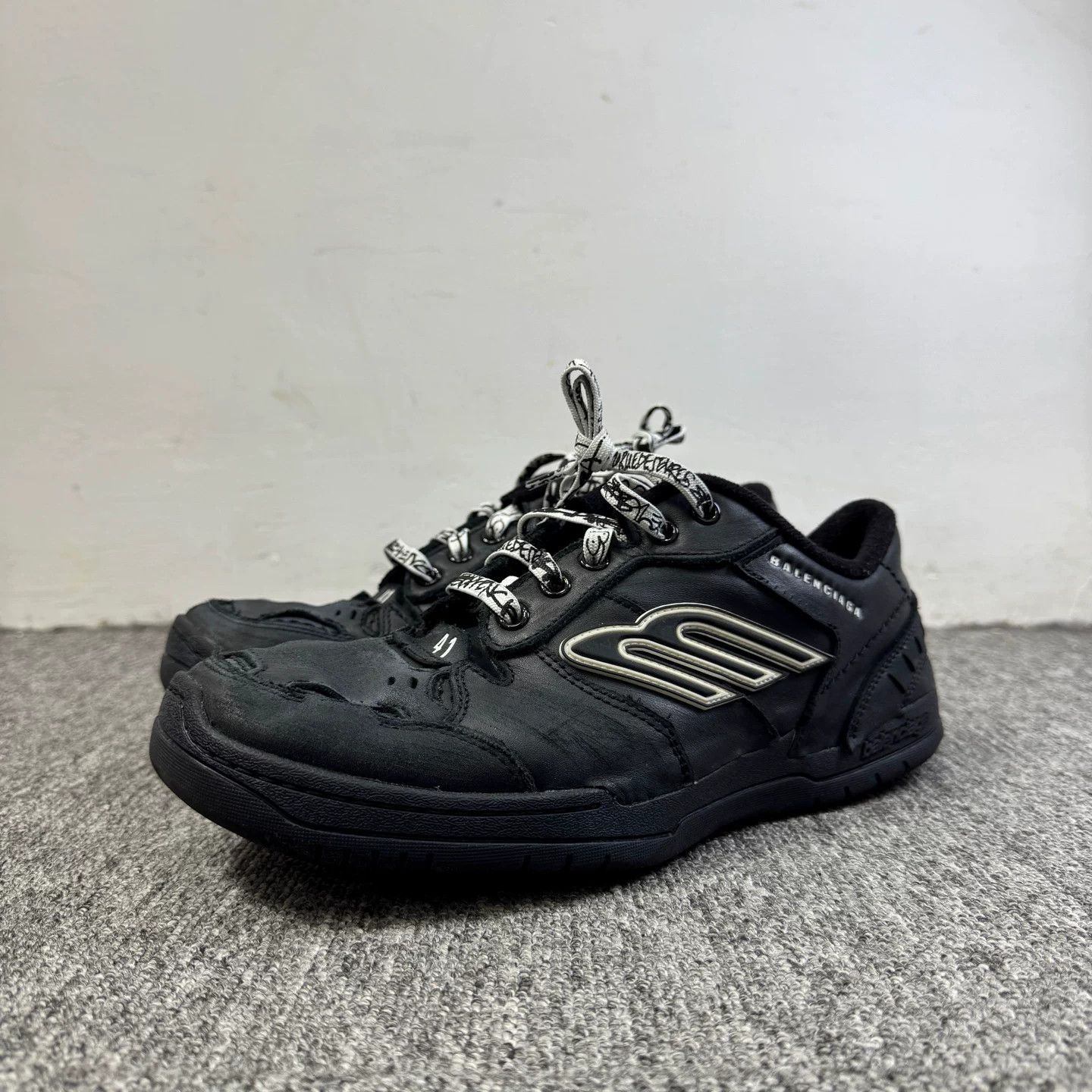 Balenciaga Balenciaga Hamptons Sneakers Size 8 Size US 8 / EU 41 - 2 Thumbnail