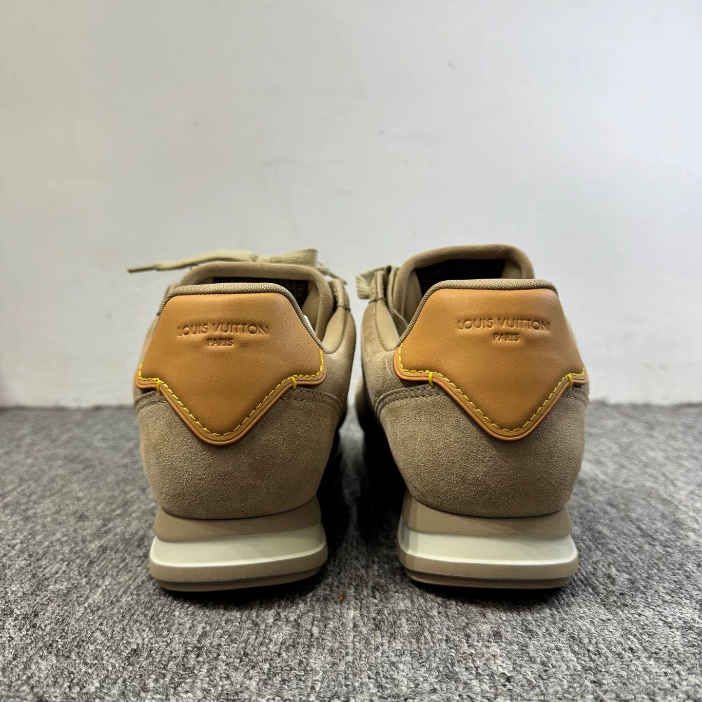 Louis Vuitton Louis Vuitton Beige Suede Sneakers Size 9 Size US 9 / EU 42 - 4 Thumbnail