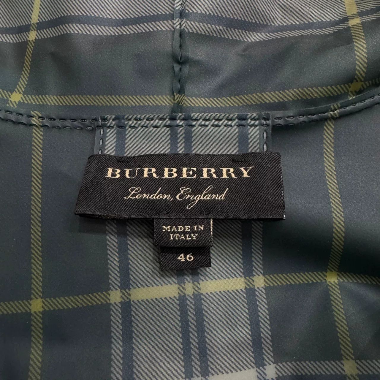 Burberry Burberry Check Polyurethane Raincoat Size S Size US S / EU 44-46 / 1 - 3 Thumbnail