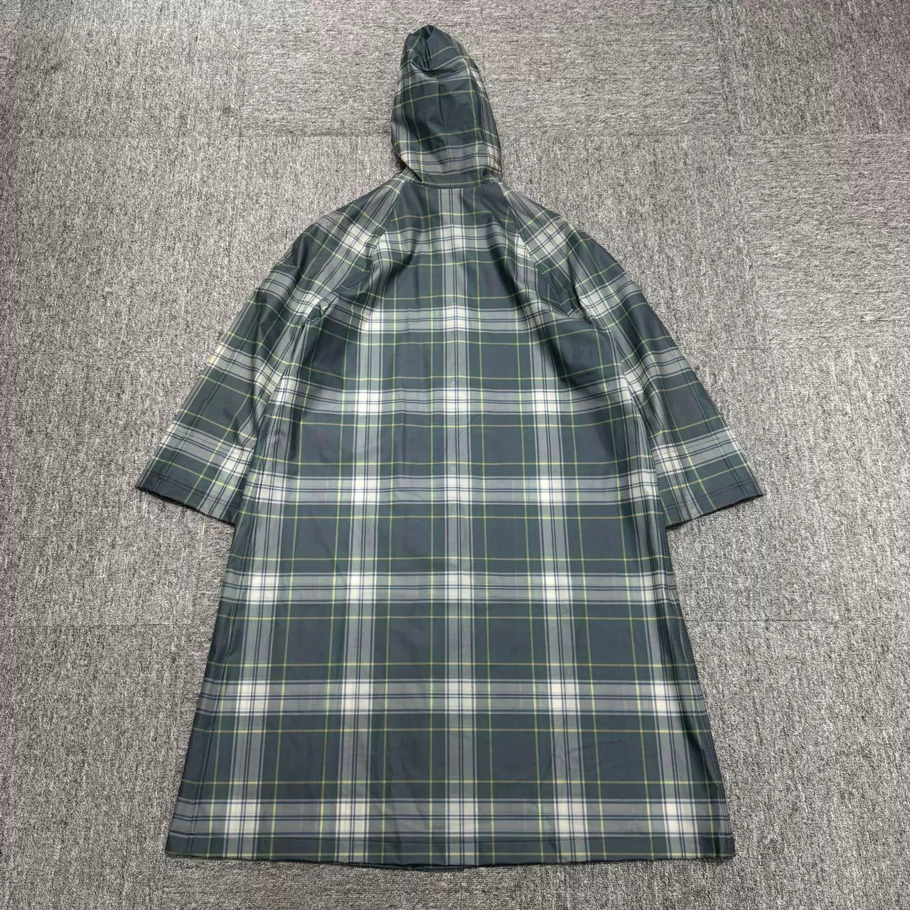 Burberry Burberry Check Polyurethane Raincoat Size S Size US S / EU 44-46 / 1 - 6 Thumbnail