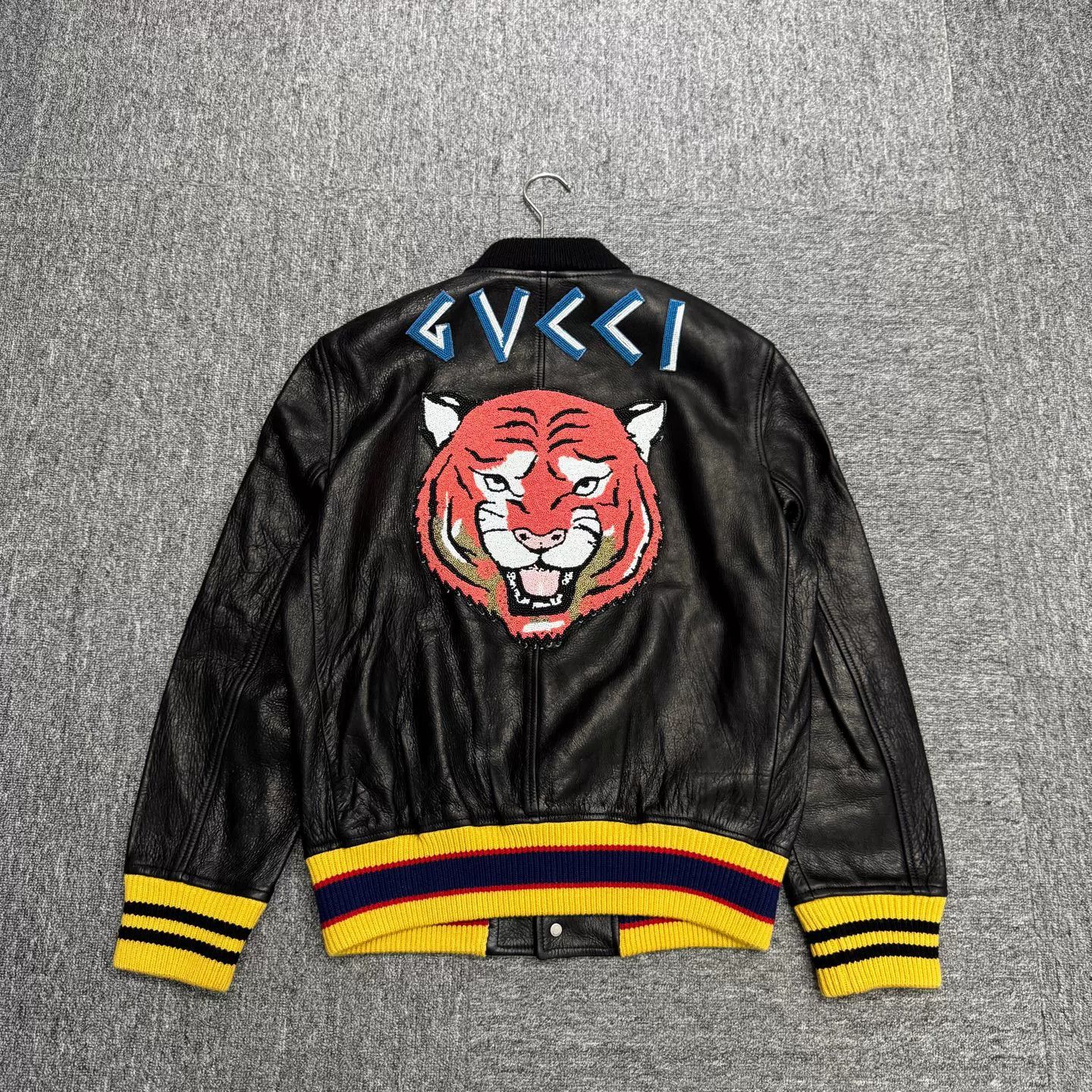 Gucci Gucci Tiger Embroidered Leather Jacket Size 48 Size US M / EU 48-50 / 2 - 6 Thumbnail