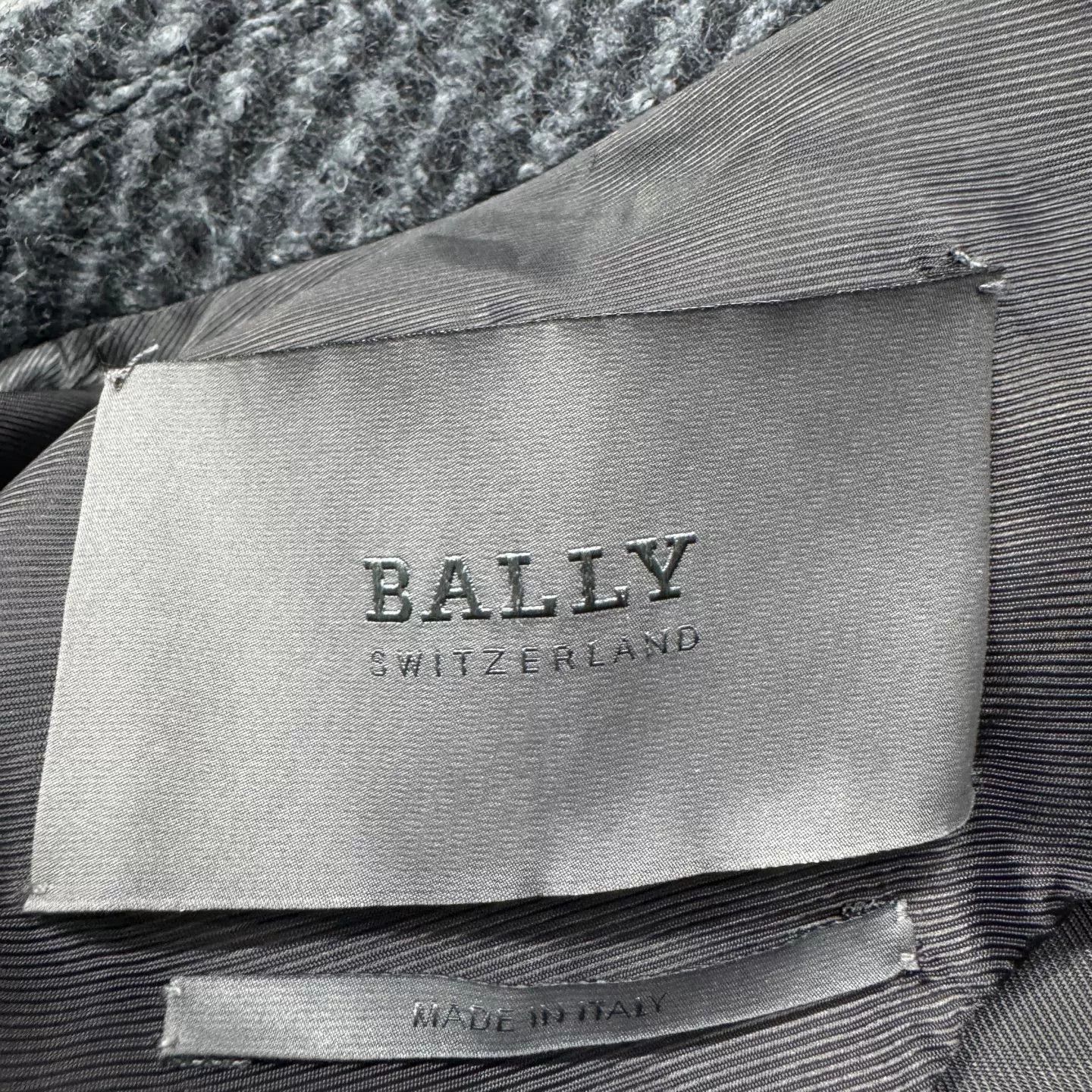 Bally Bally Patterned Wool Heavy Coat Size S Size US S / EU 44-46 / 1 - 3 Thumbnail