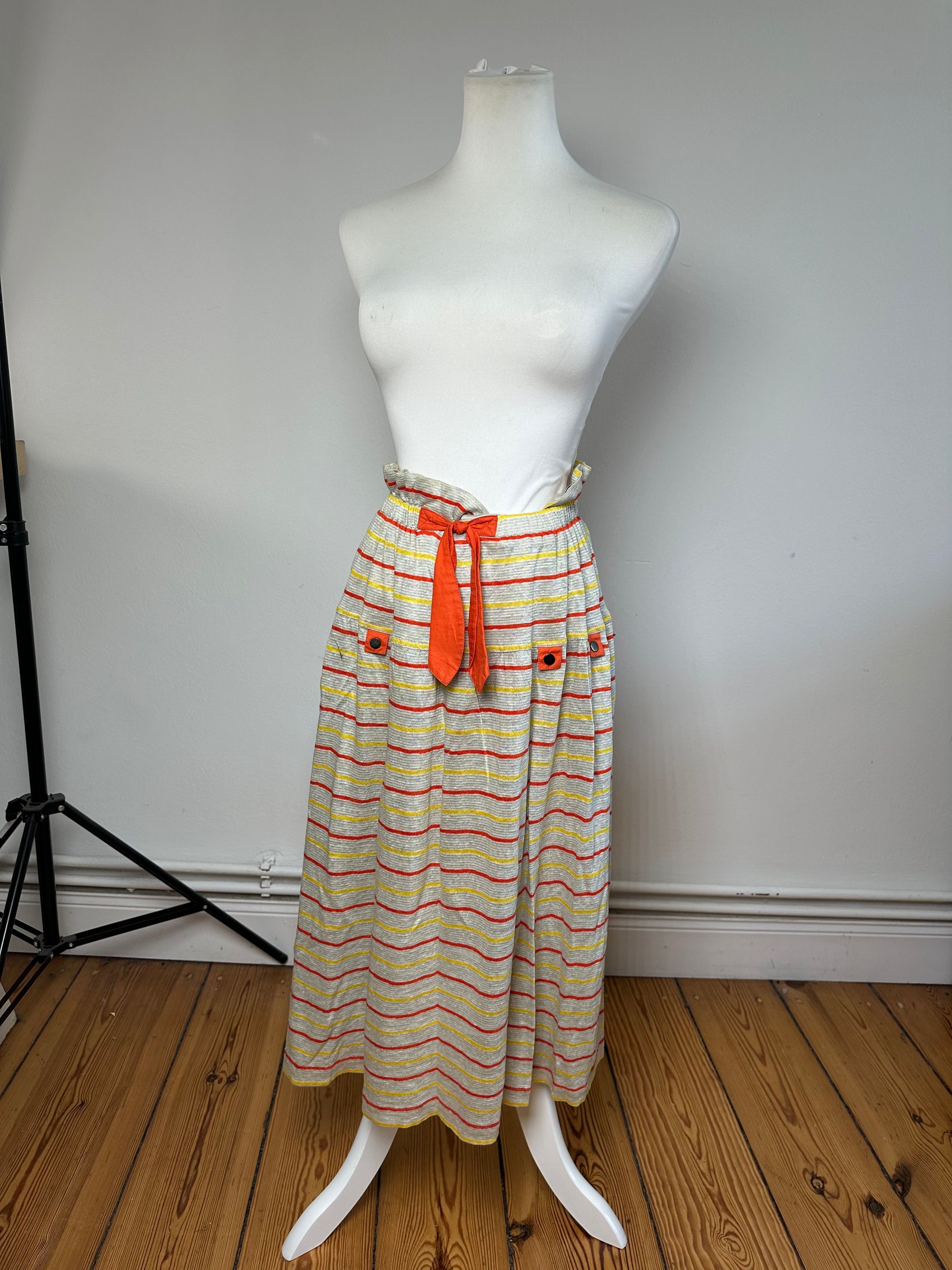 Dior Vintage Sport Striped Knit Midi Skirt Grey Size 30" / US 8 / IT 44 - 11 Thumbnail