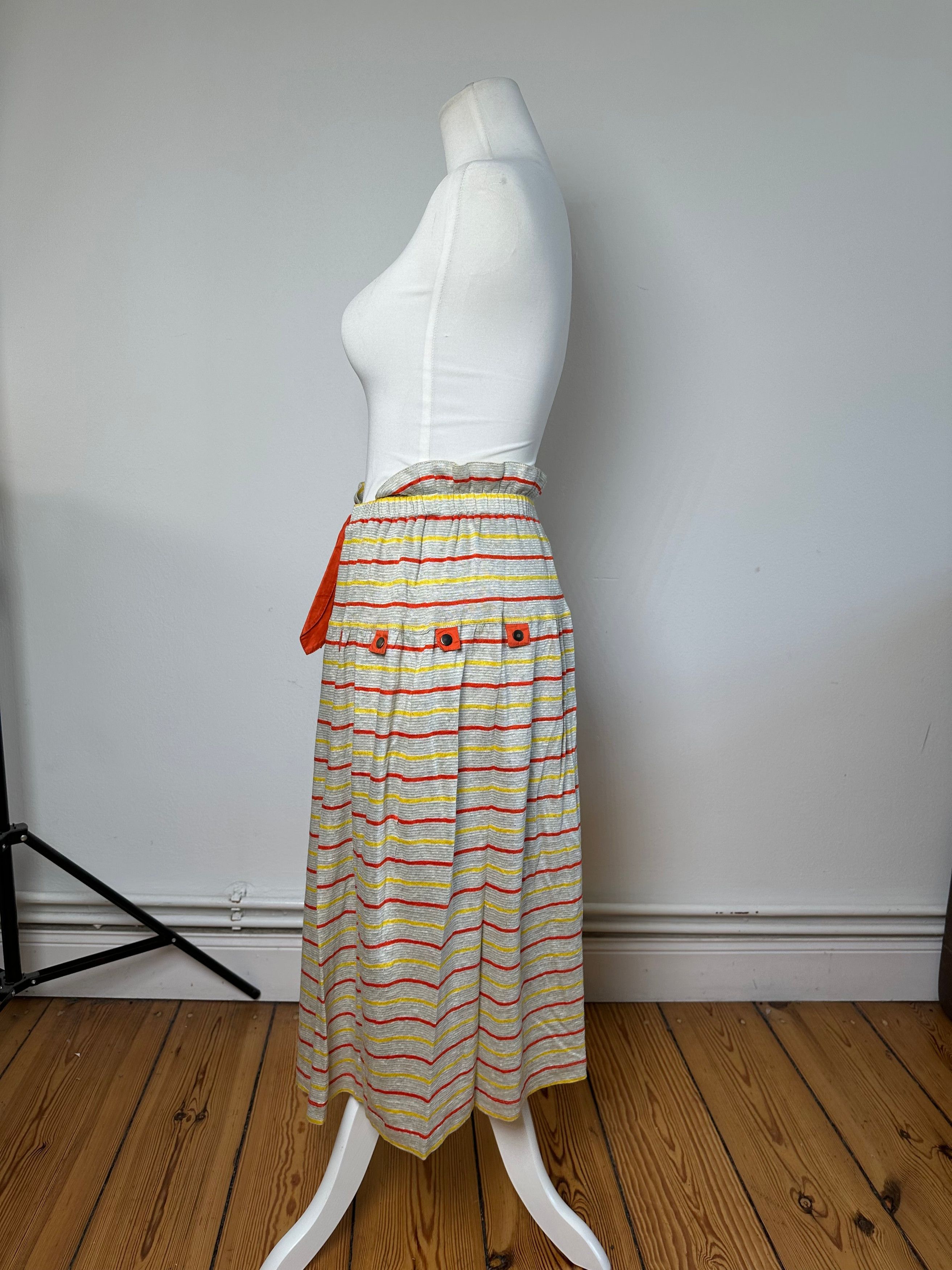 Dior Vintage Sport Striped Knit Midi Skirt Grey Size 30" / US 8 / IT 44 - 2 Thumbnail