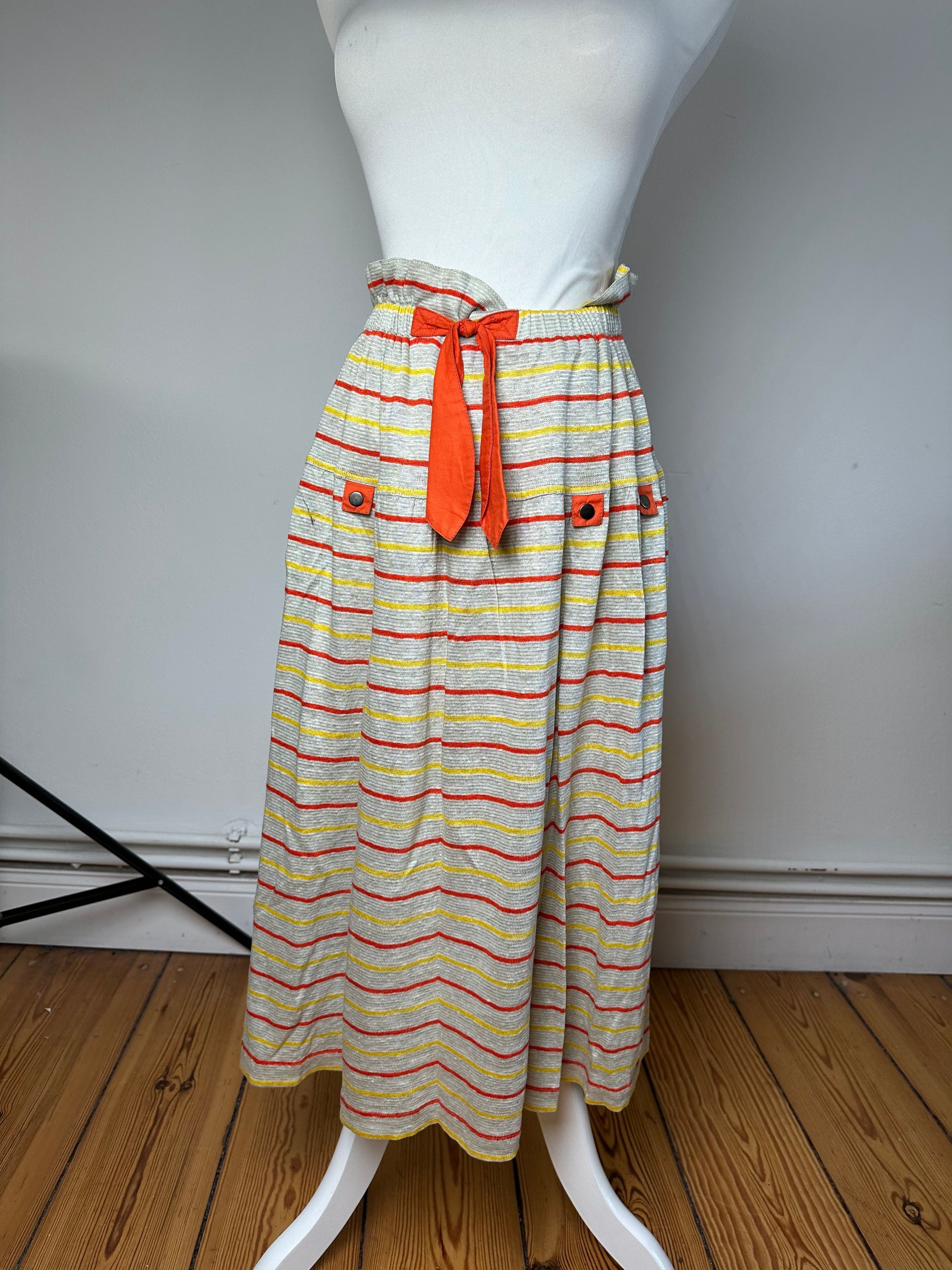 Dior Vintage Sport Striped Knit Midi Skirt Grey Size 30" / US 8 / IT 44 - 12 Thumbnail