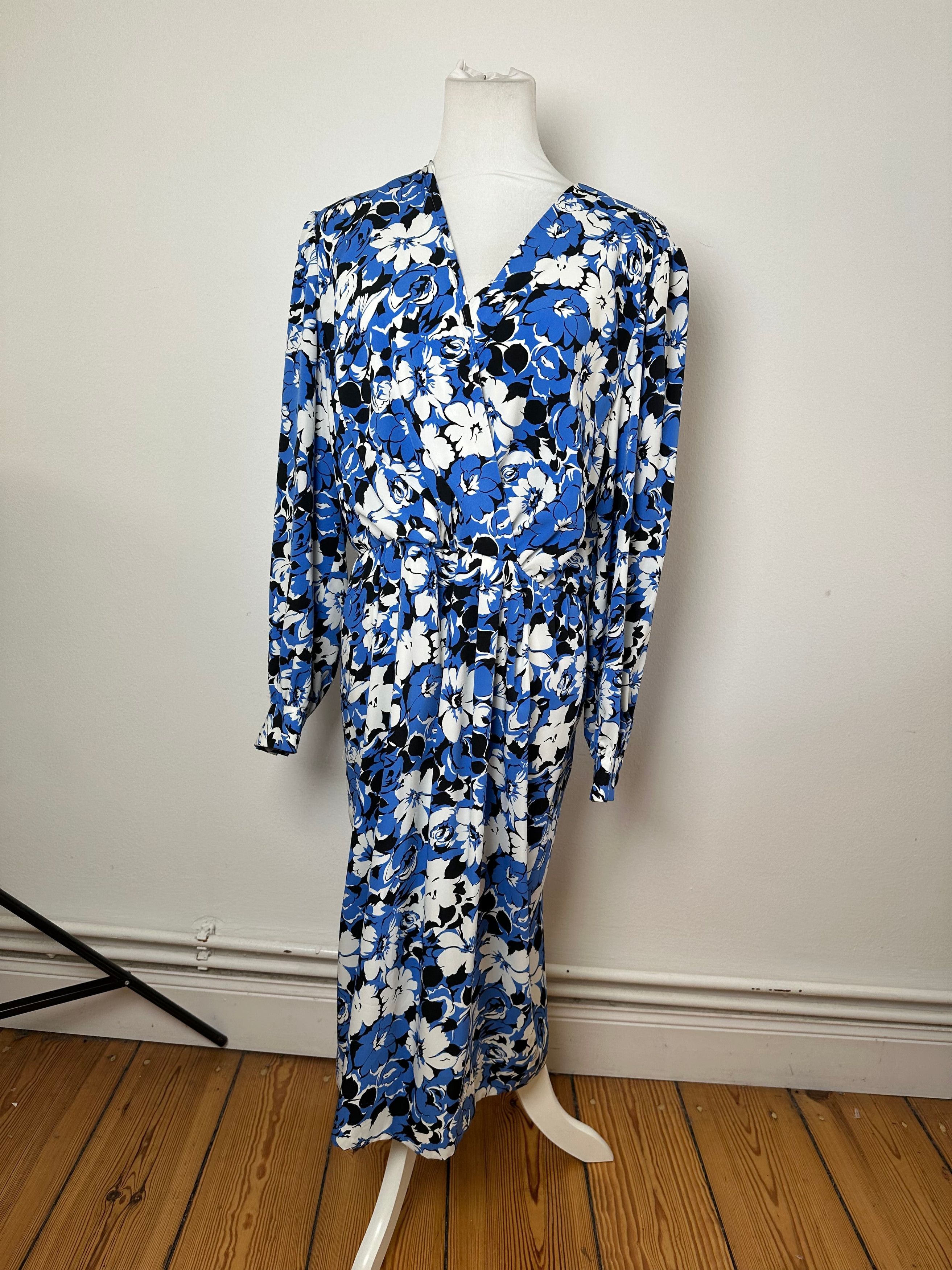 Givenchy Vintage Floral Print Silk Midi Dress Blue Size L / US 10 / IT 46 - 7 Thumbnail