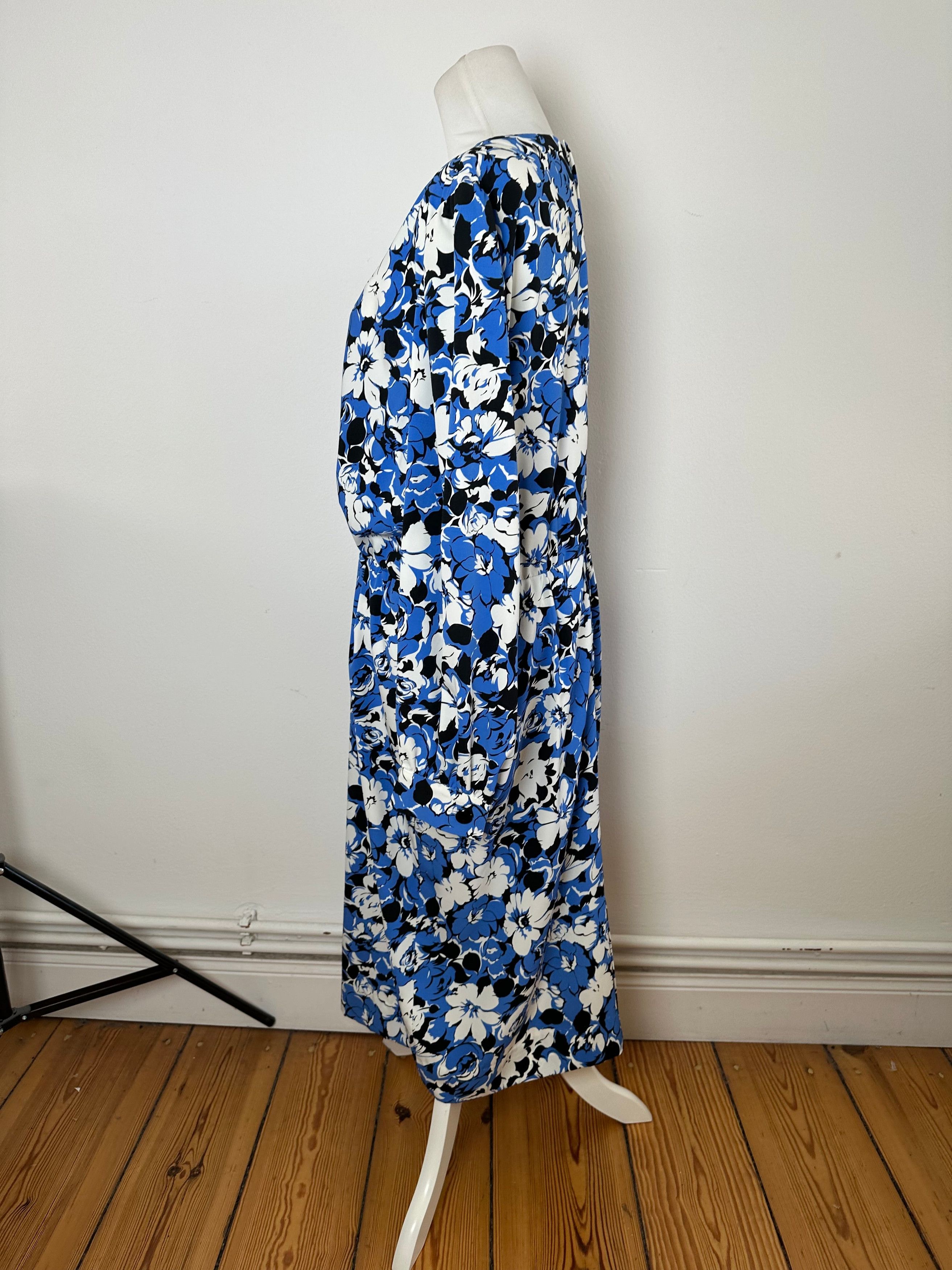 Givenchy Vintage Floral Print Silk Midi Dress Blue Size L / US 10 / IT 46 - 2 Thumbnail