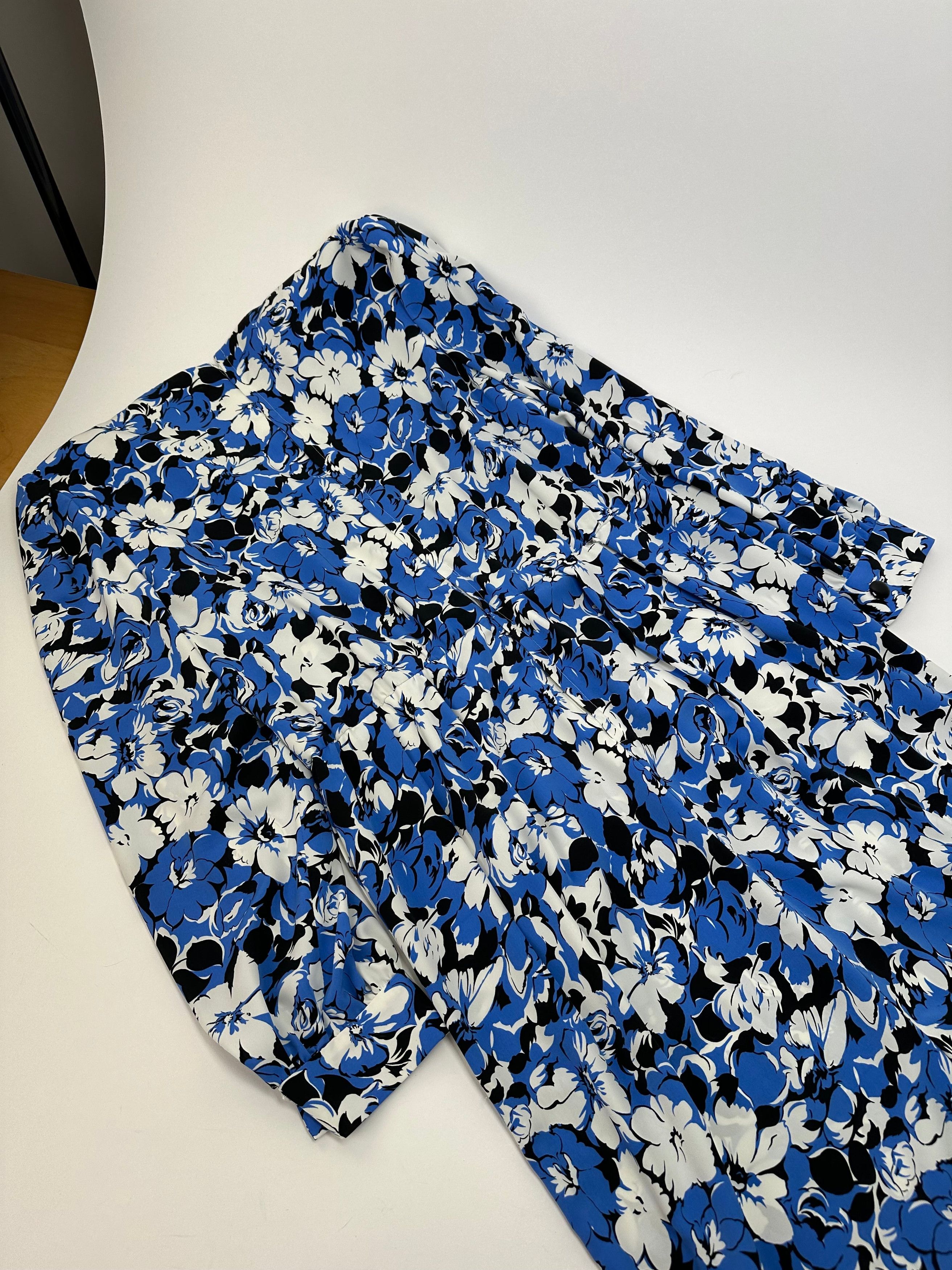 Givenchy Vintage Floral Print Silk Midi Dress Blue Size L / US 10 / IT 46 - 5 Thumbnail