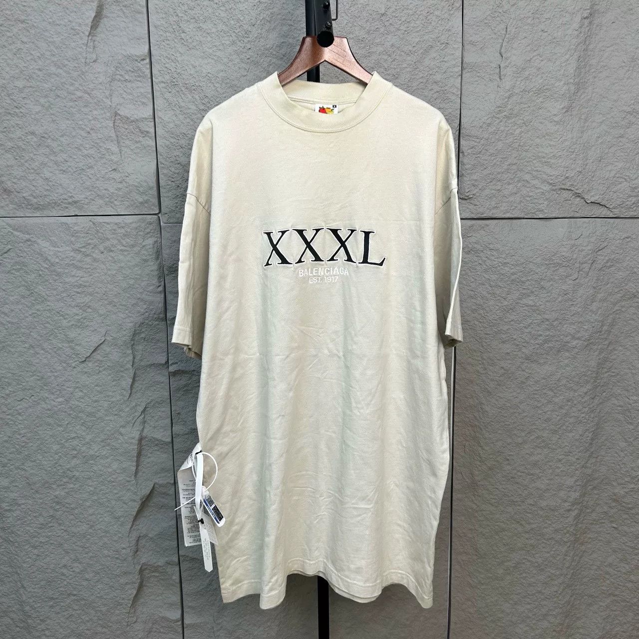 Balenciaga Balenciaga 3XL Embroidered T-Shirt Size S Size US S / EU 44-46 / 1 - 2 Thumbnail