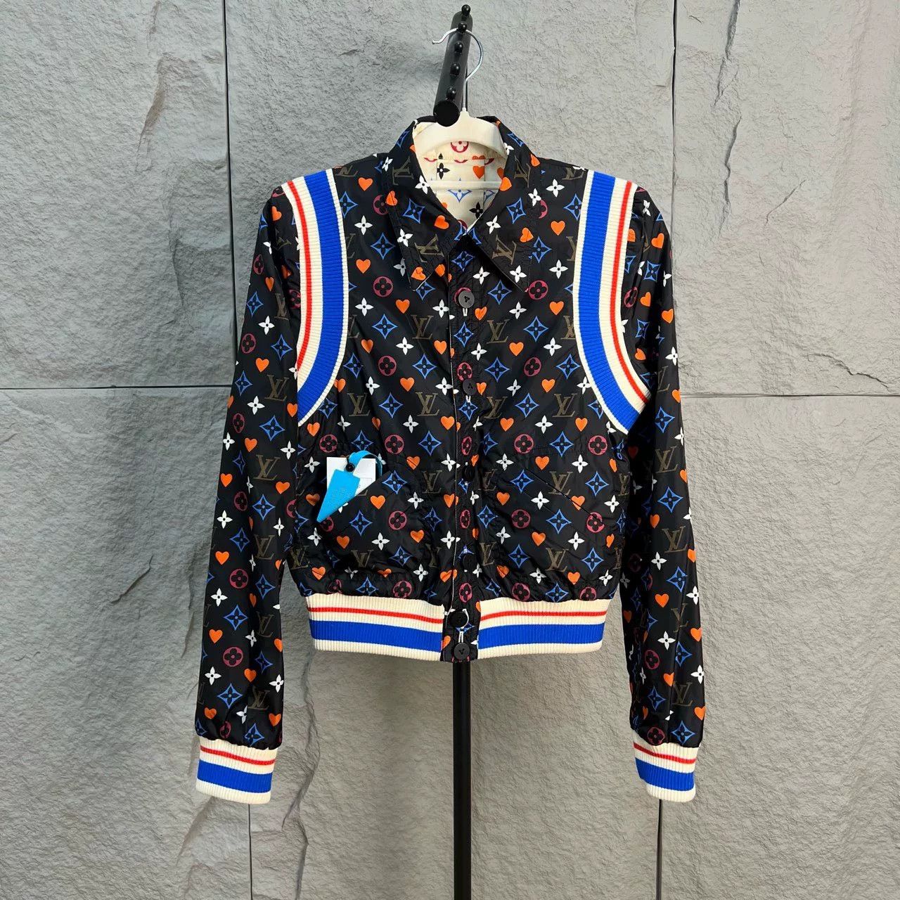 Louis Vuitton Louis Vuitton Monogram Heart Reversible Jacket Size 34 Size XS / US 0-2 / IT 36-38 - 2 Thumbnail