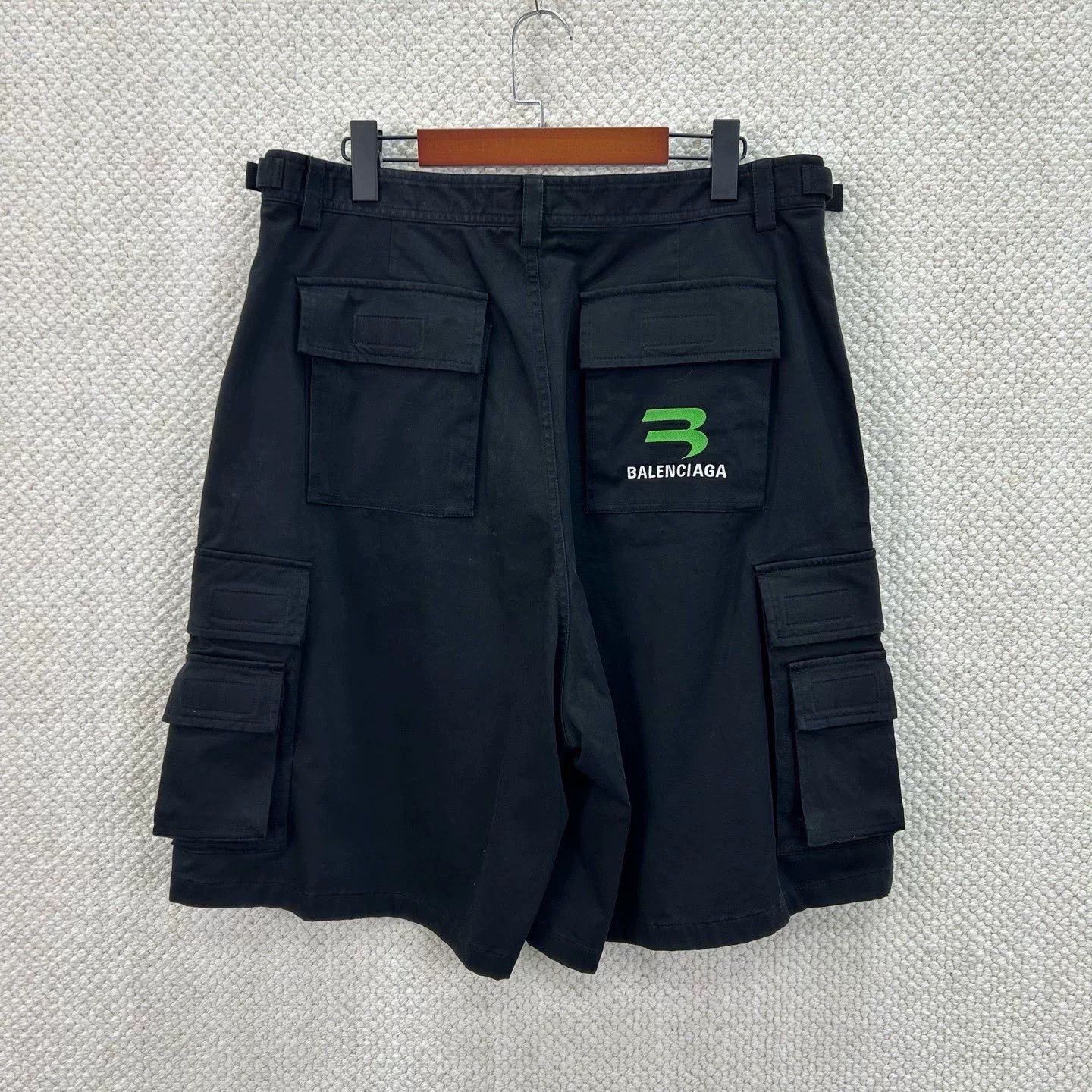Balenciaga Balenciaga Gamer Cargo Shorts Size 50 Size US 34 / EU 50 - 3 Thumbnail