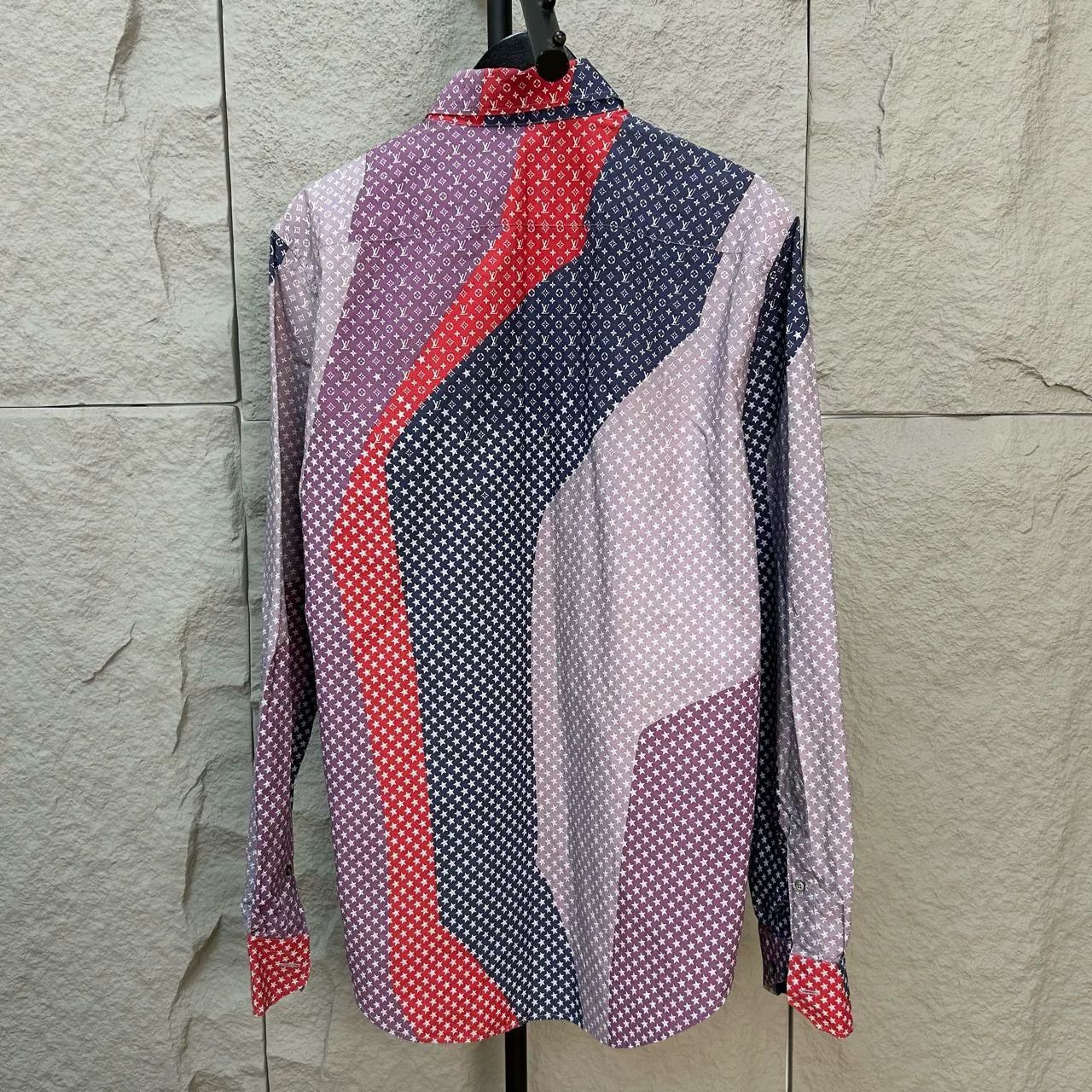 Louis Vuitton Louis Vuitton Star Monogram Print Button Up Shirt S Size US S / EU 44-46 / 1 - 3 Thumbnail