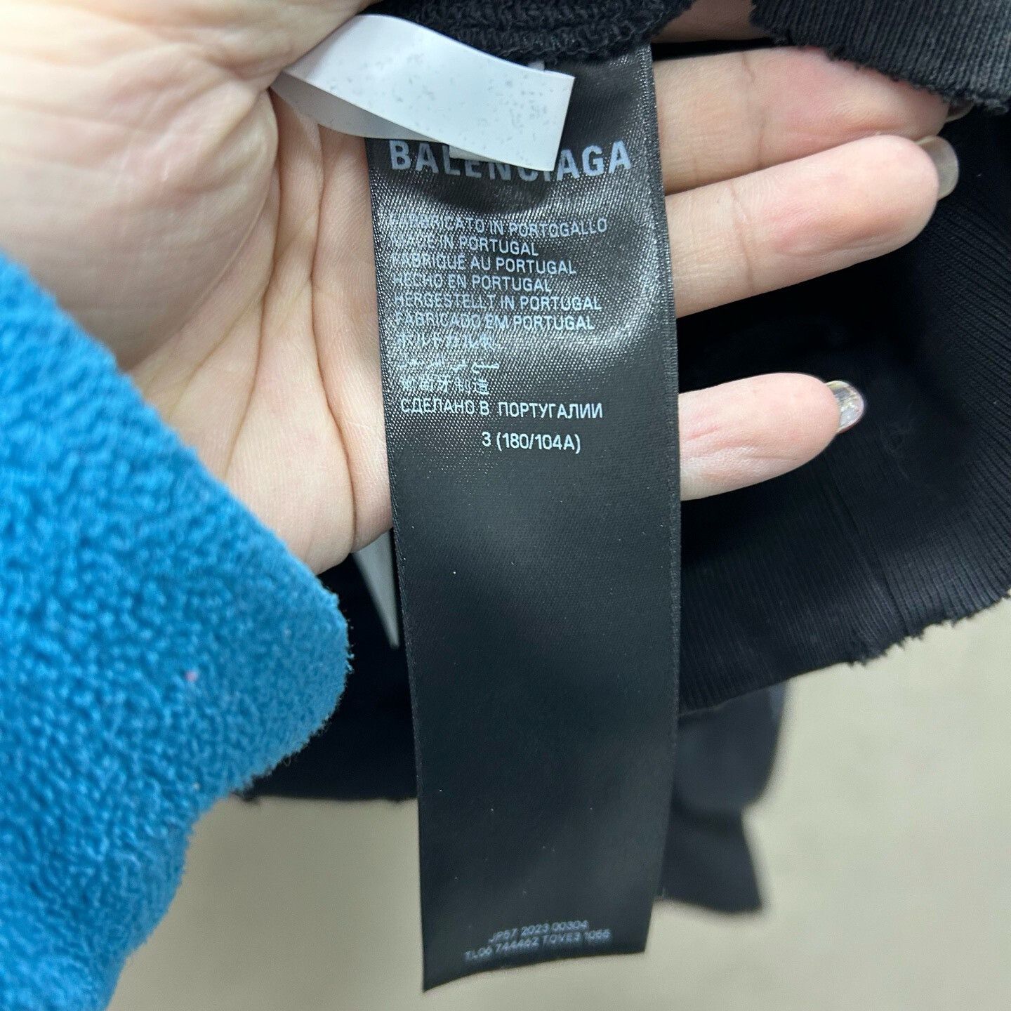 Balenciaga Balenciaga Eiffel Tower Distressed Hoodie Size L Size US L / EU 52-54 / 3 - 5 Thumbnail